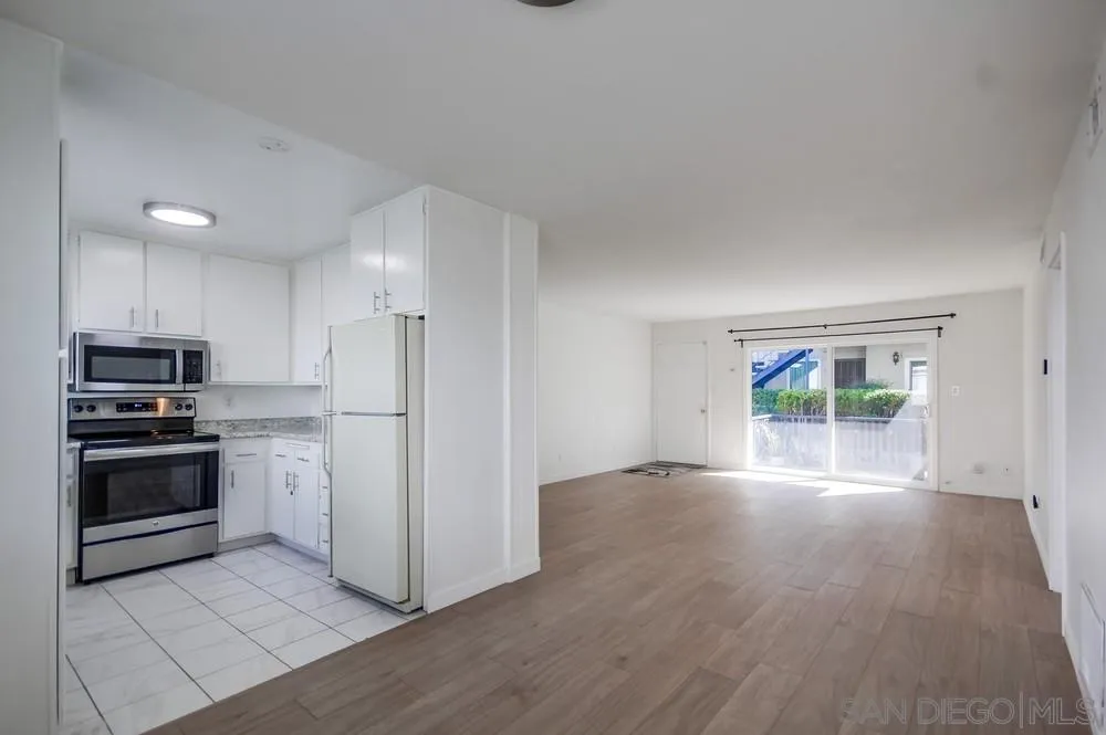 https://cdn.realtyfeed.com/cdn/127/250036426/4fc2a9ad0cb4dedbc5533d110a49da08.webp