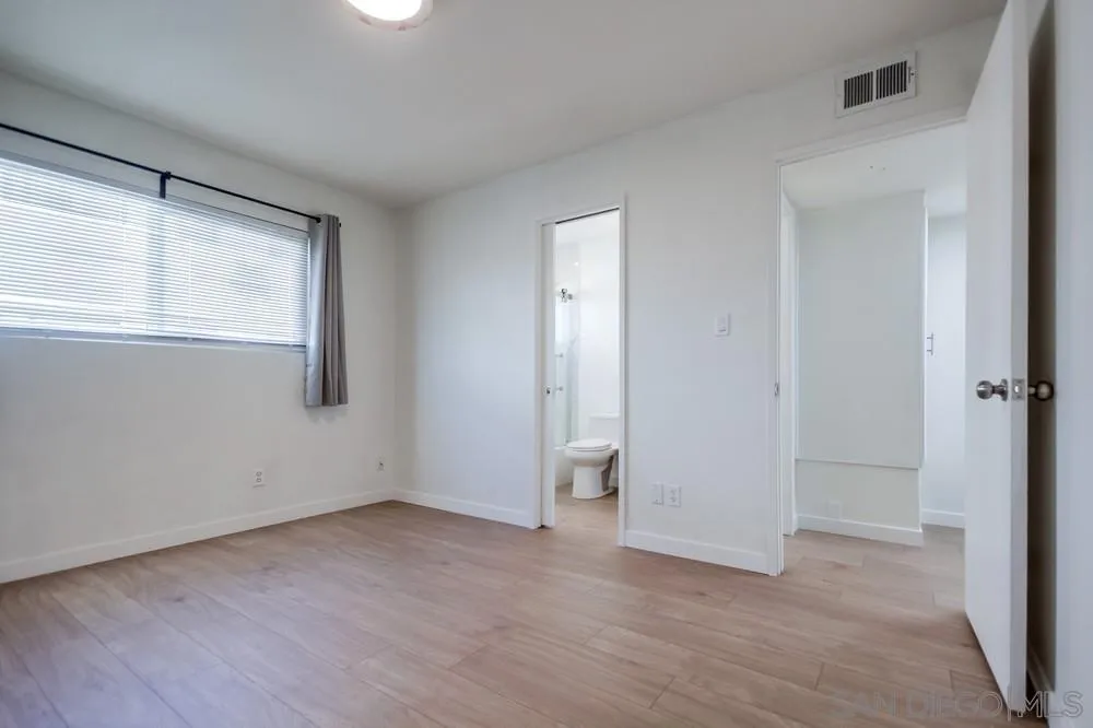 https://cdn.realtyfeed.com/cdn/127/250036426/56502b8fcac65ee2f83e93796b572ee5.webp