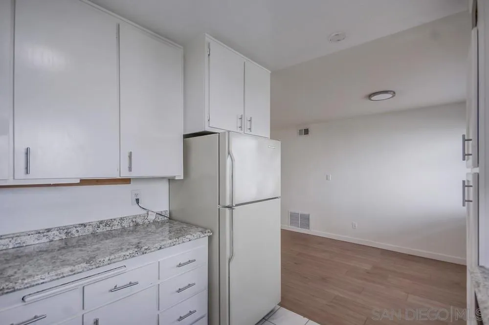 https://cdn.realtyfeed.com/cdn/127/250036426/58f1022d7722dabad9e3607512333b07.webp