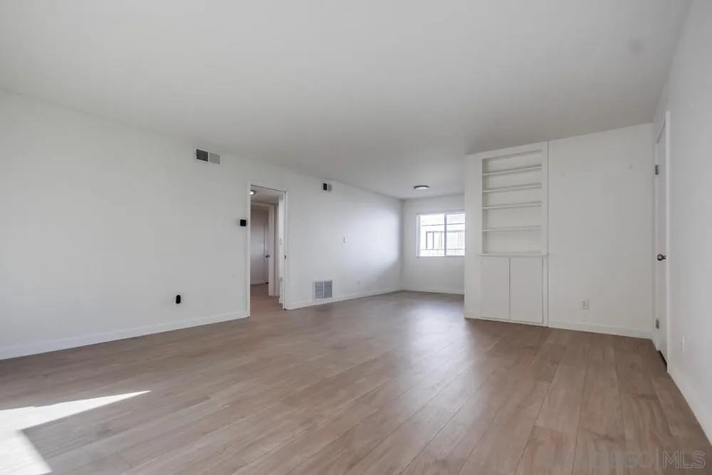 https://cdn.realtyfeed.com/cdn/127/250036426/66224e45c36c518a5138b718a67ab15c.webp