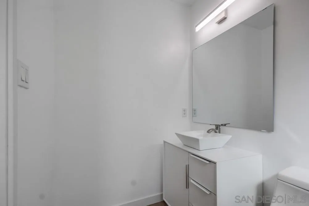 https://cdn.realtyfeed.com/cdn/127/250036426/a5d68f190b110f0cc4be58085fc682ab.webp