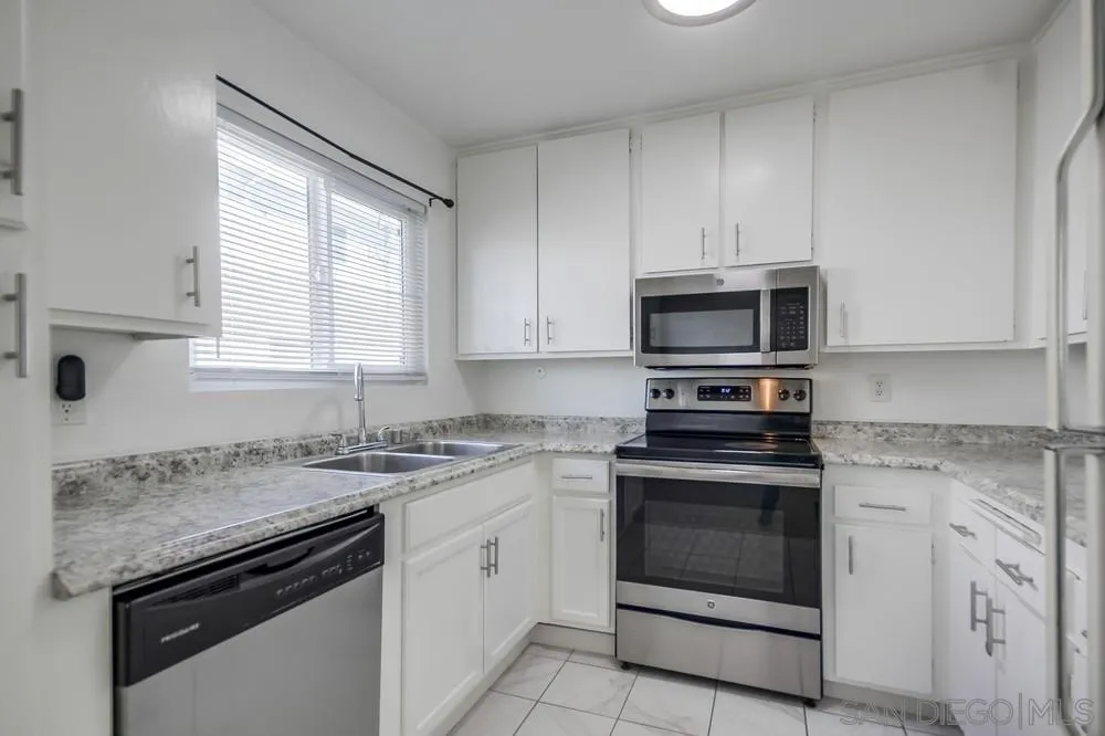 https://cdn.realtyfeed.com/cdn/127/250036426/d932fff4b4dd9cf7d4532df92bc51656.webp