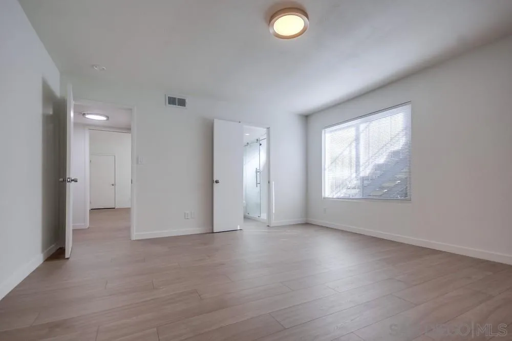 https://cdn.realtyfeed.com/cdn/127/250036426/e1eb2e89199808cc5b0b88933440ae57.webp