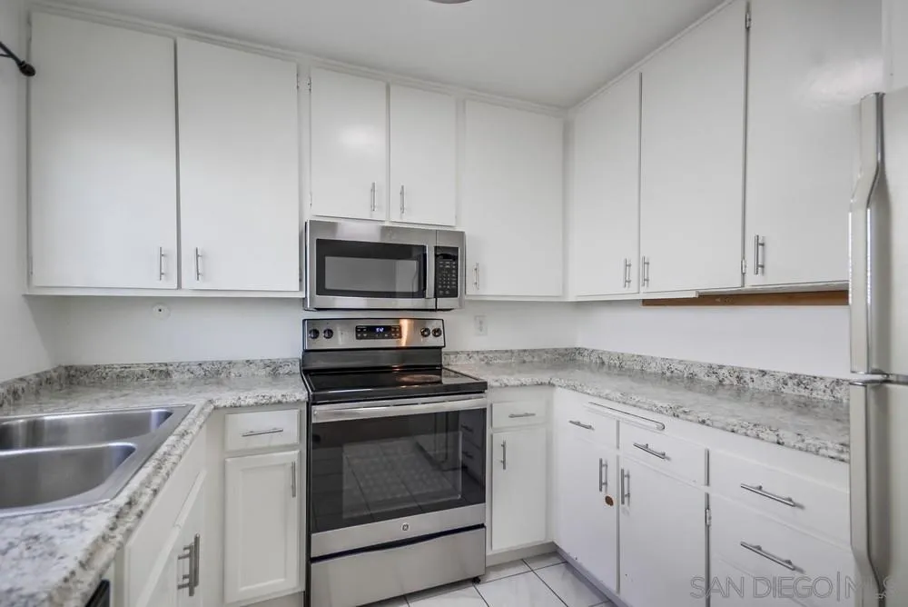 https://cdn.realtyfeed.com/cdn/127/250036426/eb3971b9c0c26cc774976d6b0f18c7c6.webp