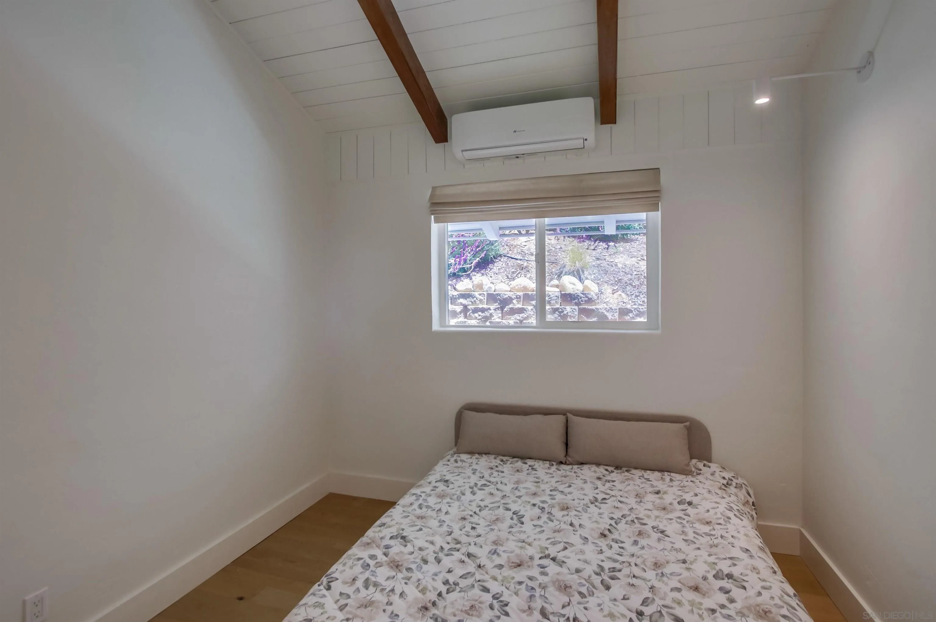 https://cdn.realtyfeed.com/cdn/127/250036432/0512014fd1a92dc7296c98fa7b4e199c.webp