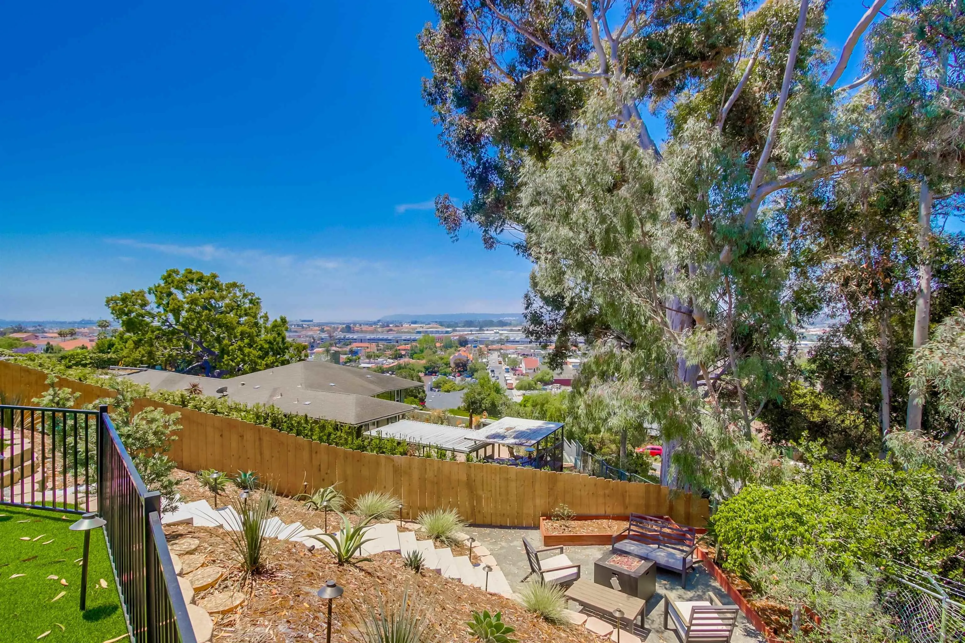 https://cdn.realtyfeed.com/cdn/127/250036432/1d01fa15e92934bef1e52df31fb9e8d7.webp