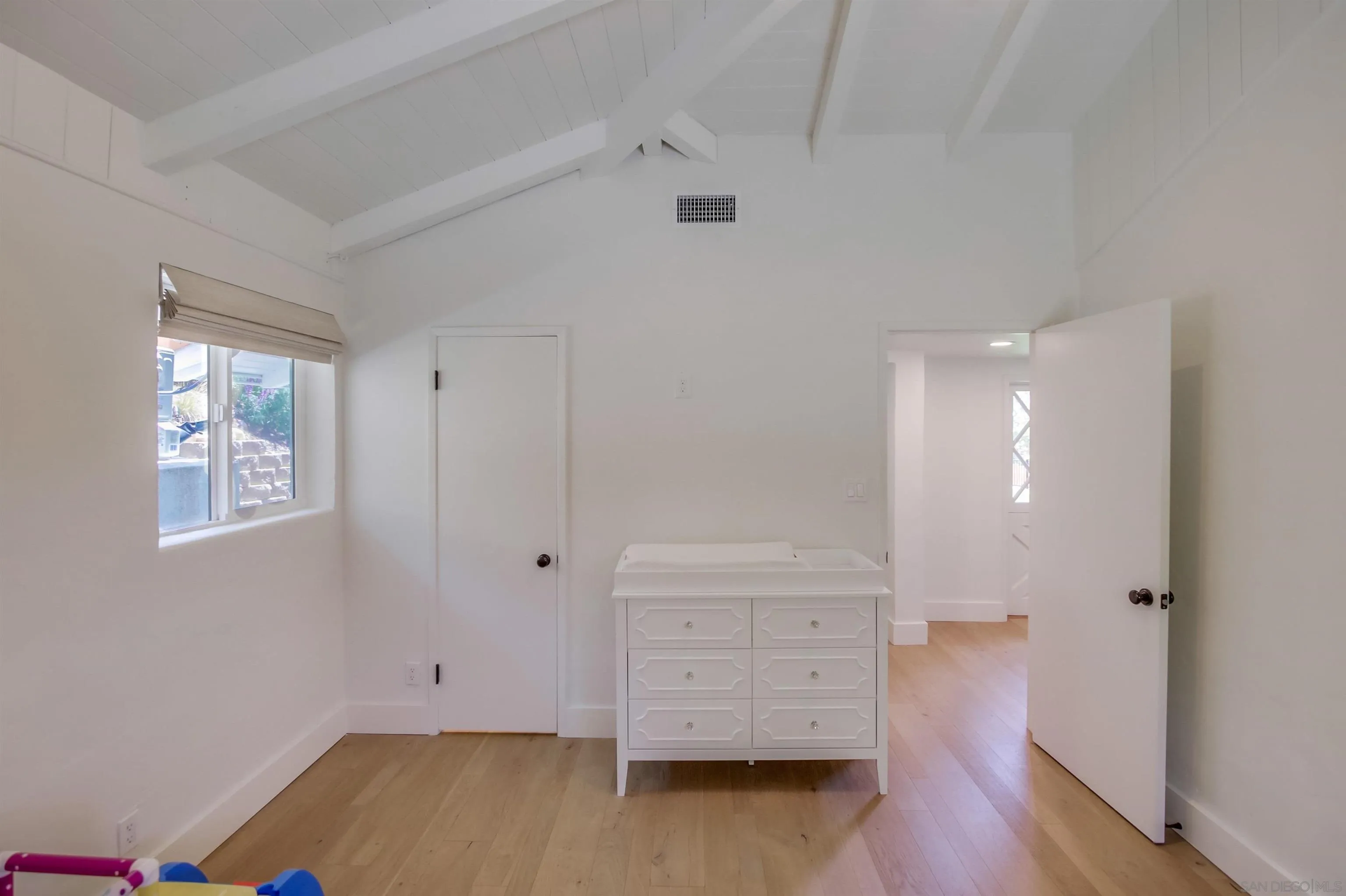 https://cdn.realtyfeed.com/cdn/127/250036432/2450b45cb0ffe50a2d7bb11f7fdc731a.webp