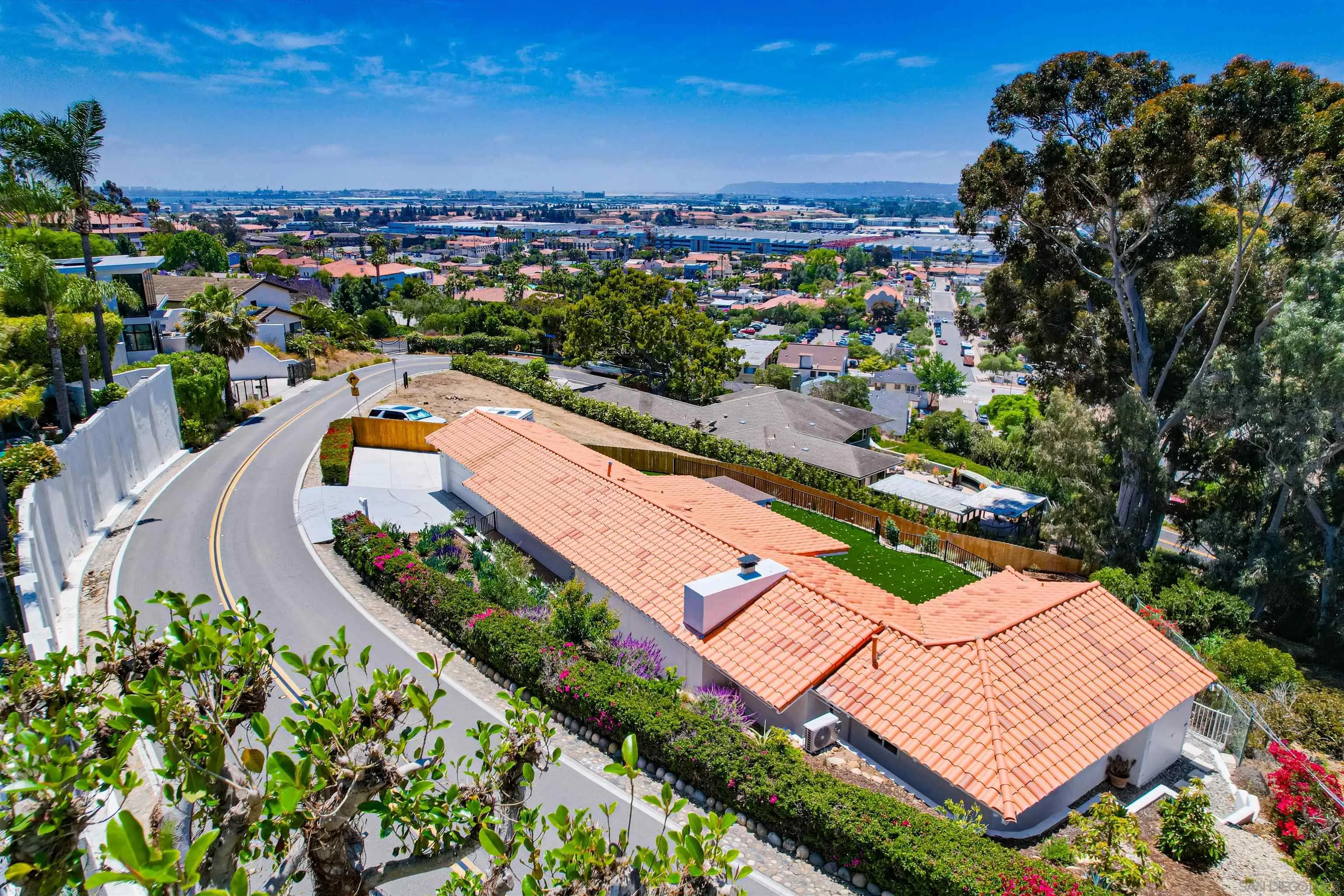 https://cdn.realtyfeed.com/cdn/127/250036432/31195a497d4c54daf4ed00c5d4094e0d.webp
