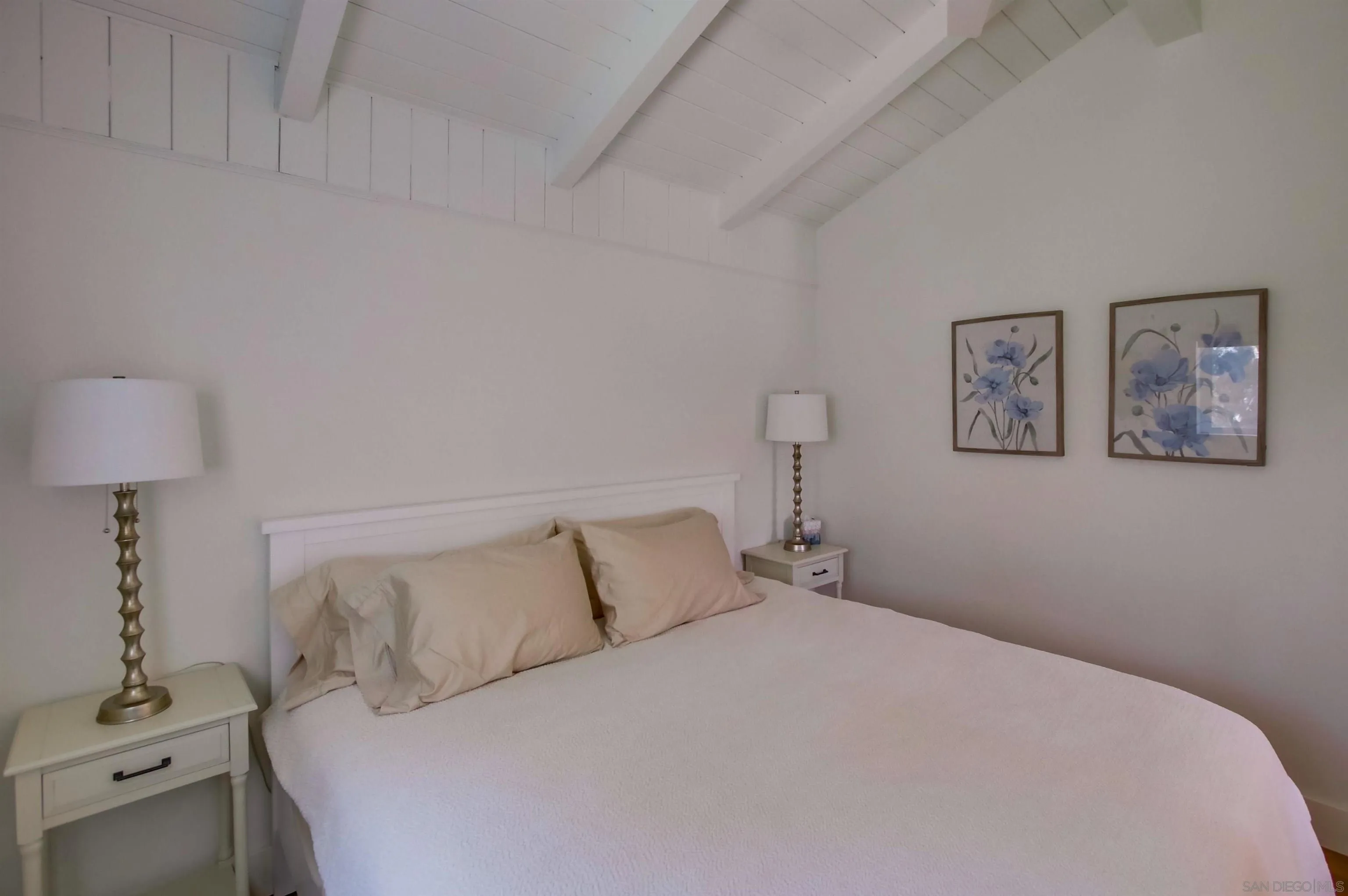 https://cdn.realtyfeed.com/cdn/127/250036432/448a564f370cbcecd306687069135968.webp