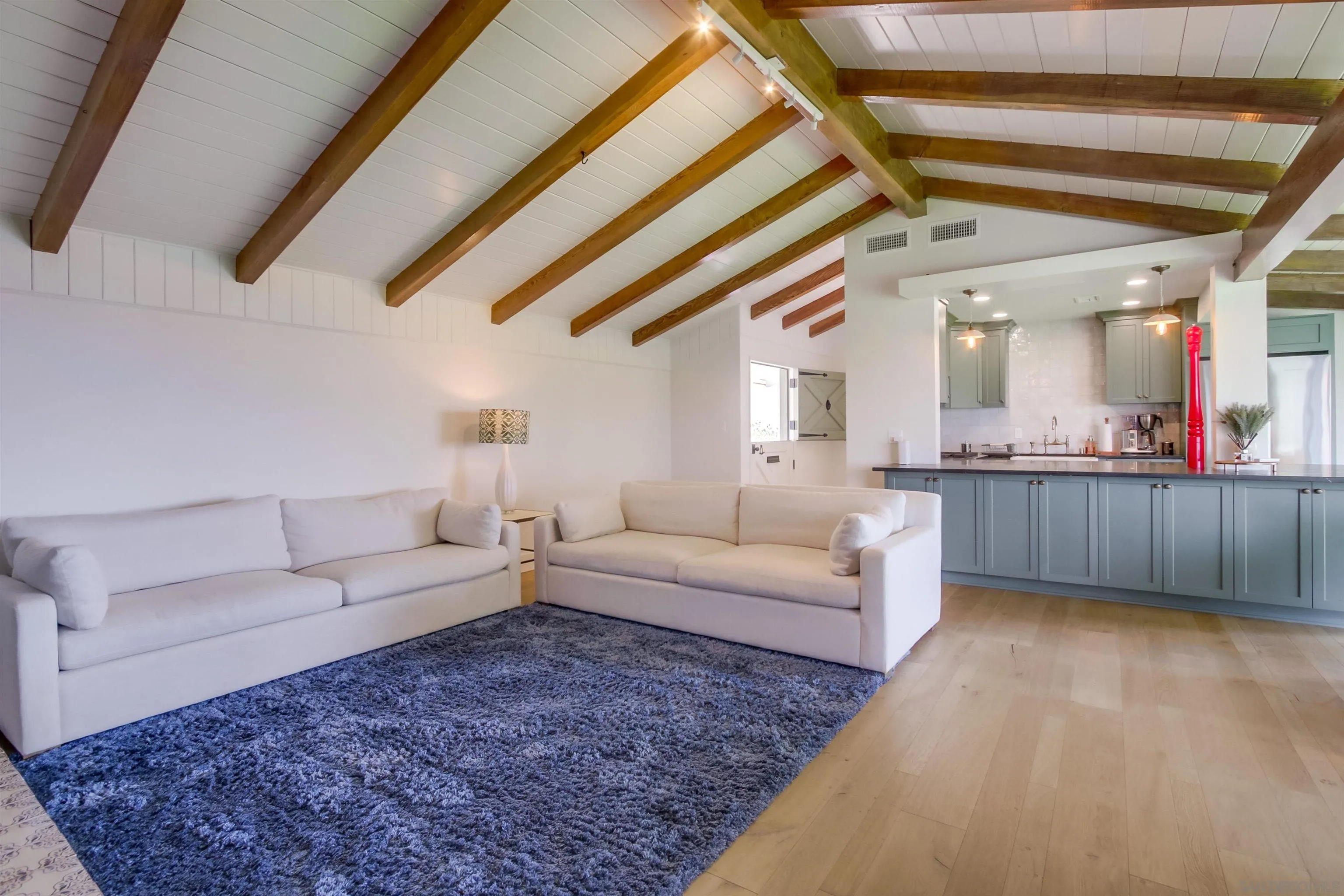 https://cdn.realtyfeed.com/cdn/127/250036432/5189bb70265024ae09de35ebb2a373c6.webp
