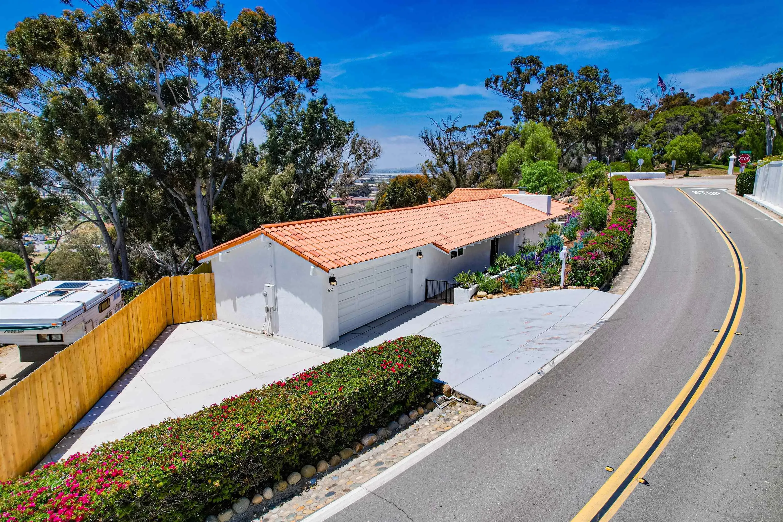 https://cdn.realtyfeed.com/cdn/127/250036432/536ff47f42e4a4e1450bda0abfb57c3d.webp