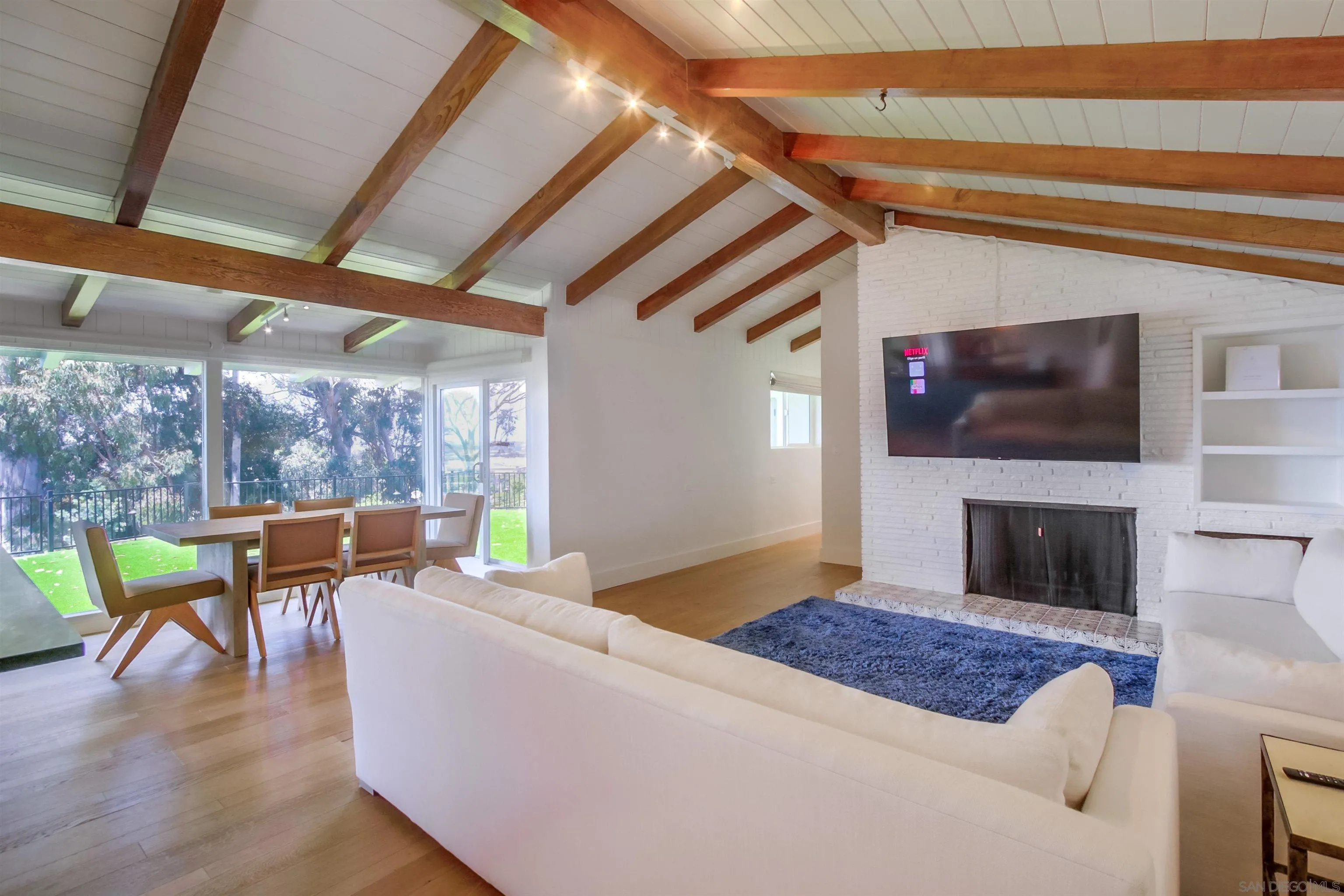 https://cdn.realtyfeed.com/cdn/127/250036432/a800bf8350939bf00c7d1f0bd21ff1fa.webp