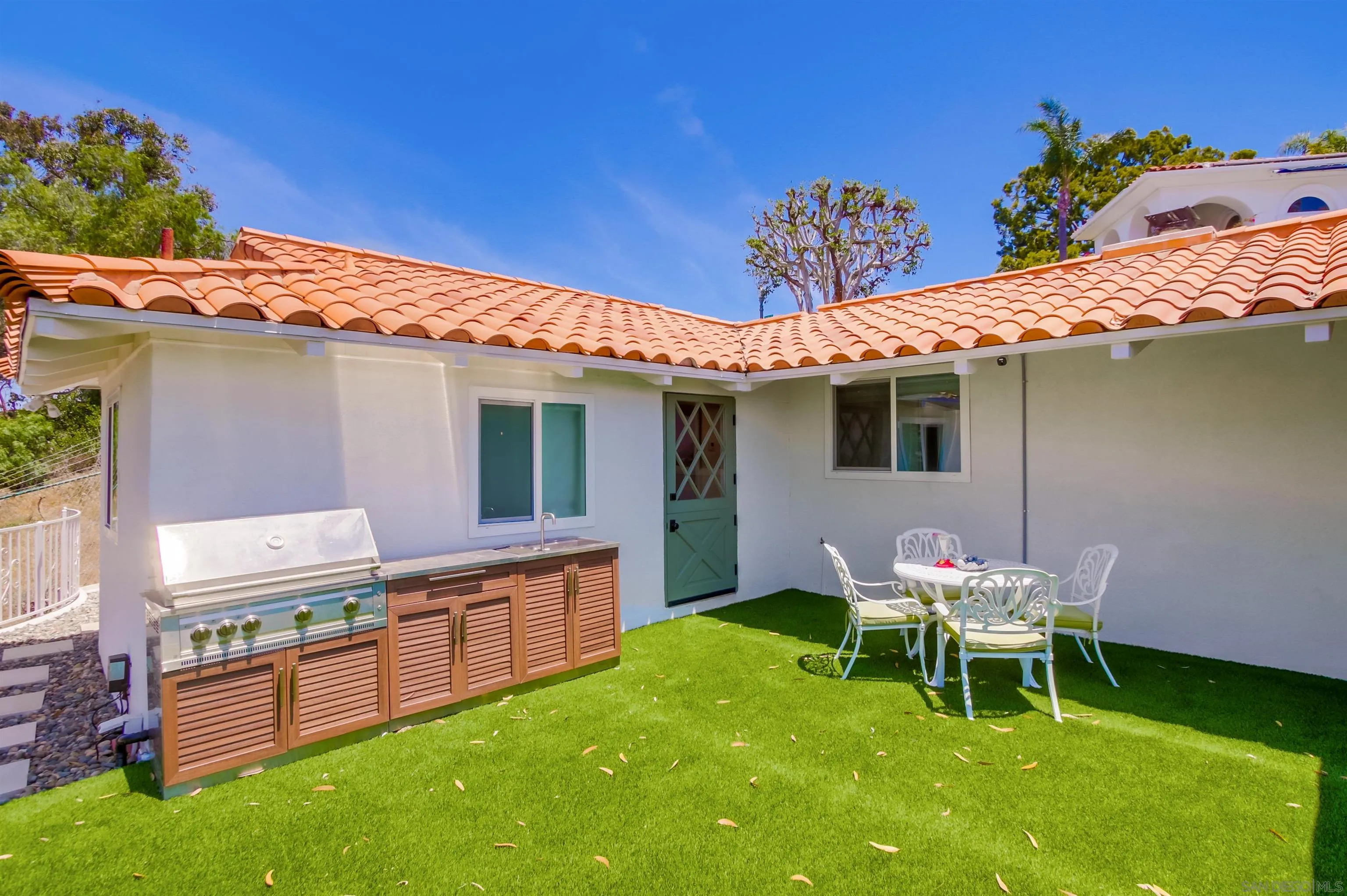 https://cdn.realtyfeed.com/cdn/127/250036432/b1d4a3279b6998313bf27afa6657154d.webp