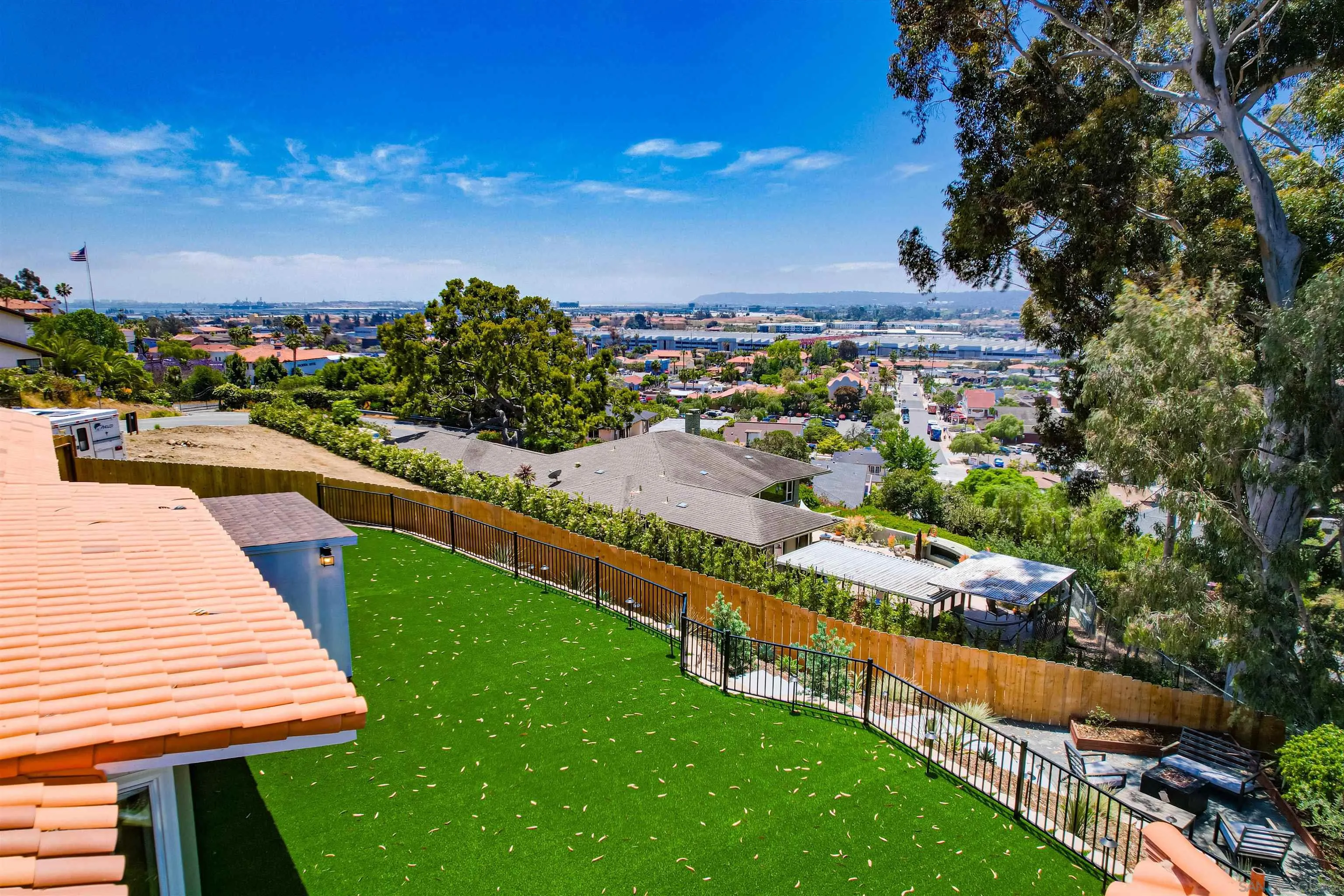 https://cdn.realtyfeed.com/cdn/127/250036432/e846541c8383d6133008007ba05cc551.webp