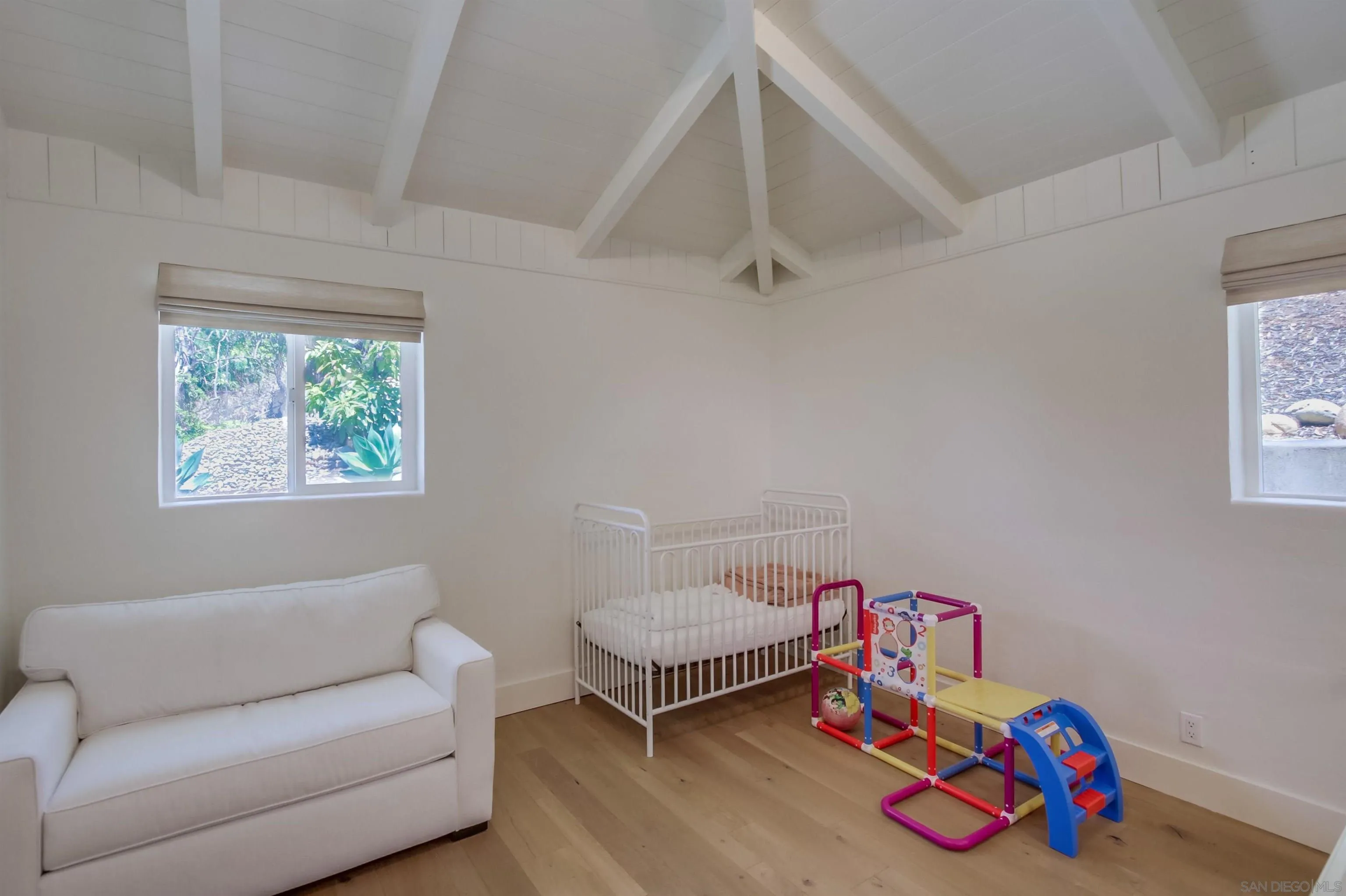 https://cdn.realtyfeed.com/cdn/127/250036432/ebf79cb89434d1702ca205b80125e543.webp