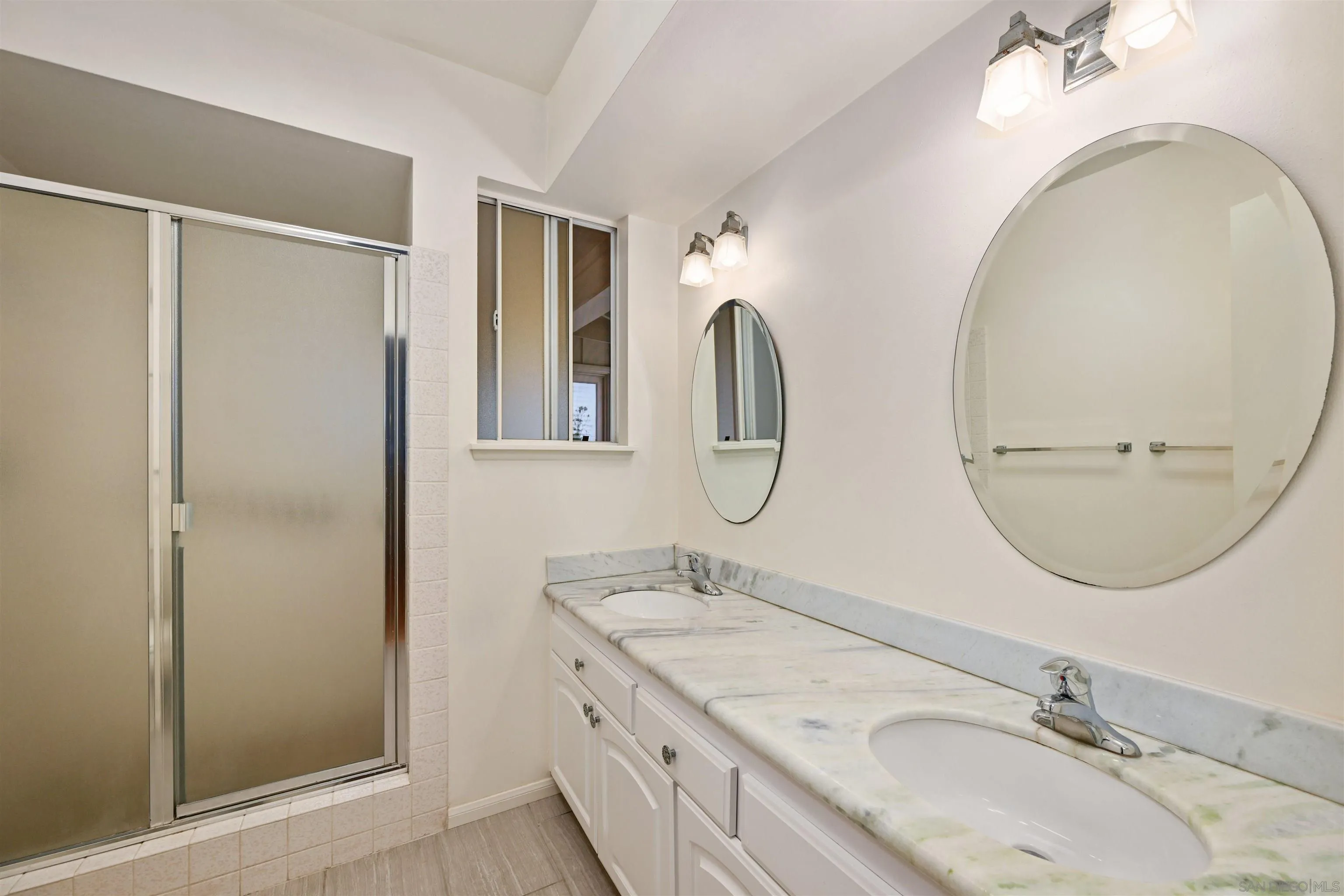 https://cdn.realtyfeed.com/cdn/127/250036434/4279ab1a16276e21d7ab429eea70f8d8.webp