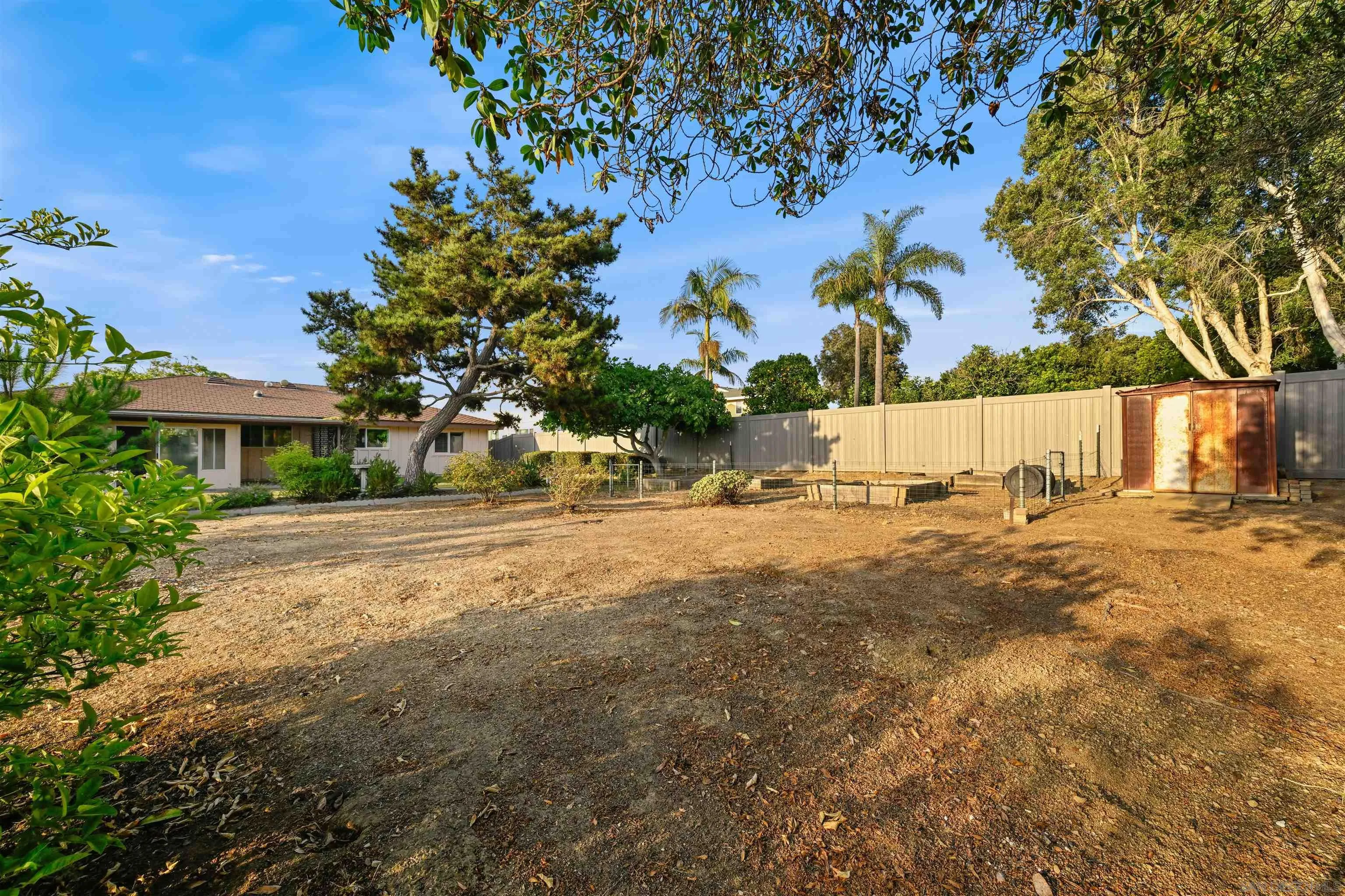 https://cdn.realtyfeed.com/cdn/127/250036434/738260ccdad59261ebda9d7309021abf.webp