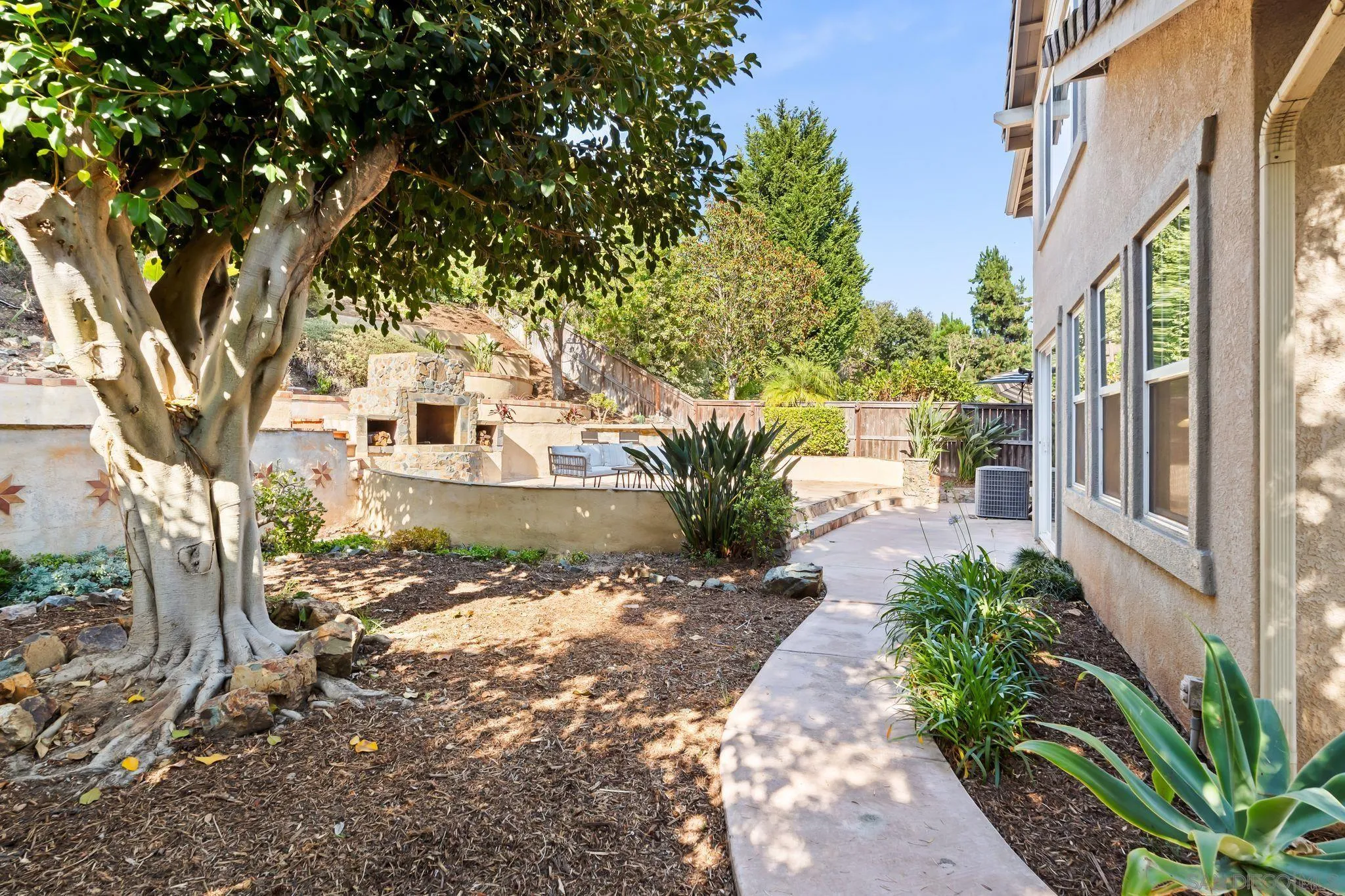 https://cdn.realtyfeed.com/cdn/127/250036435/2870d53456d6249a4c78c10cfcc9afe0.webp