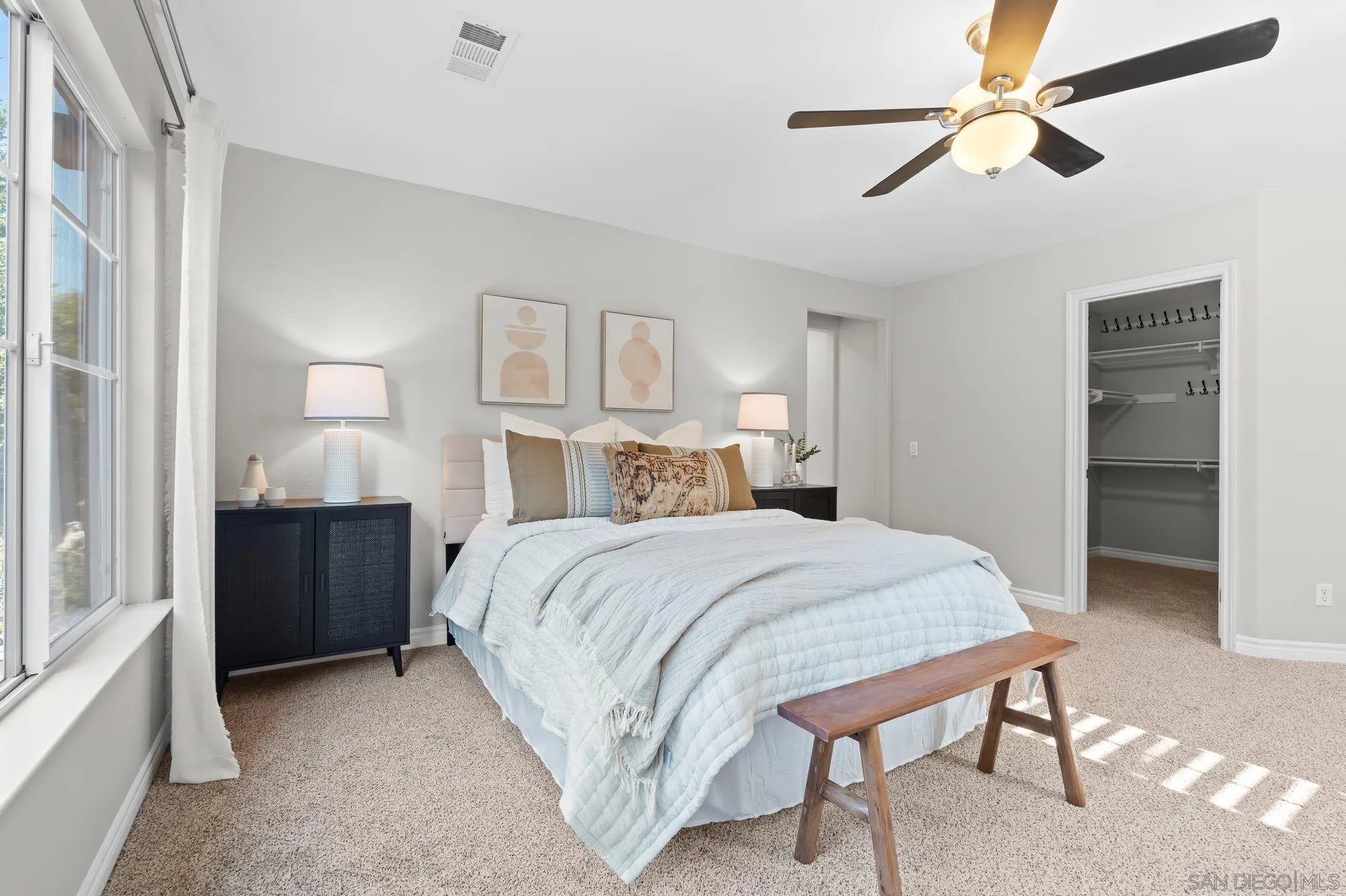 https://cdn.realtyfeed.com/cdn/127/250036435/b9573d2b1e23f77c20b5e4b36bb35835.webp