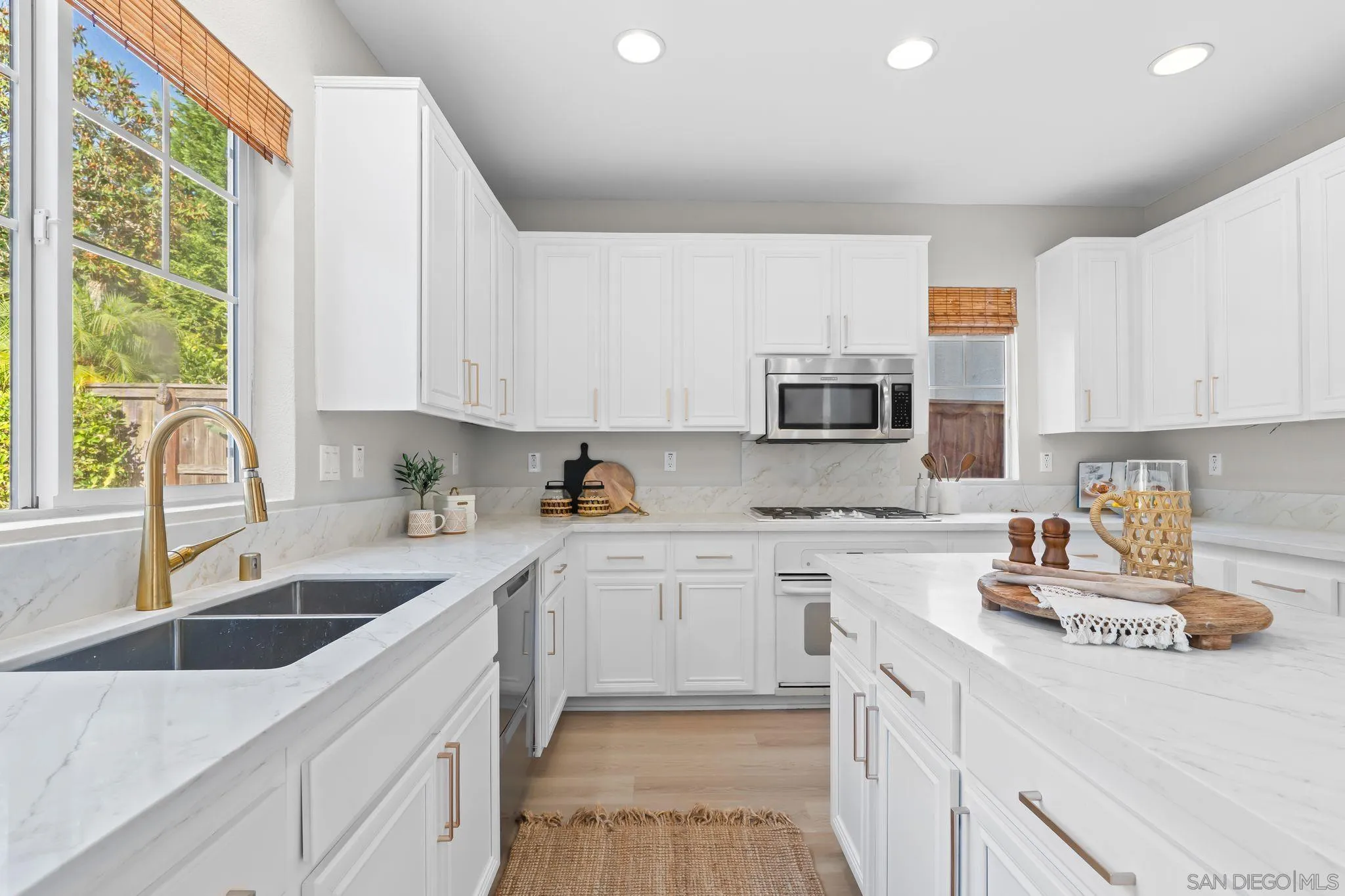 https://cdn.realtyfeed.com/cdn/127/250036435/c8ac7918740a63d3272a440eced57820.webp