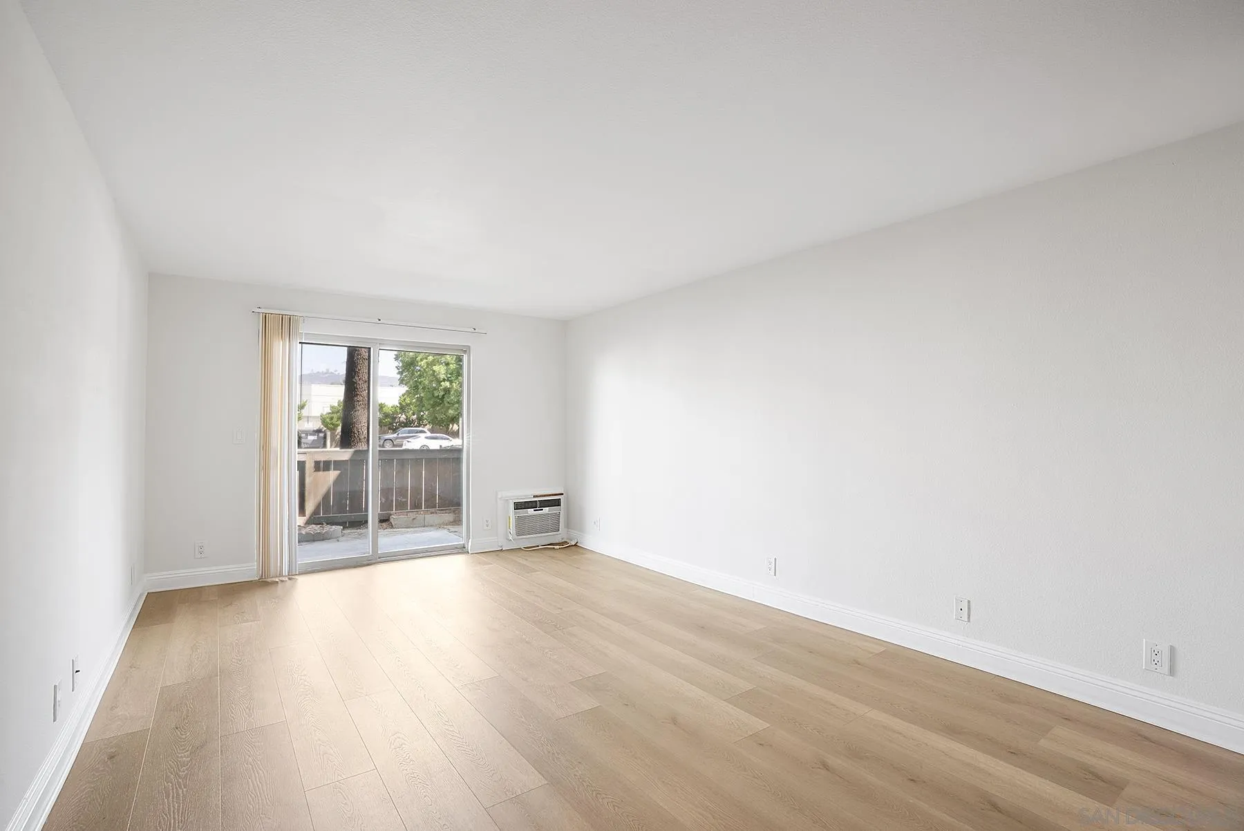 https://cdn.realtyfeed.com/cdn/127/250036441/1a13fa4d40c0d0001e2e63c46e86fca3.webp