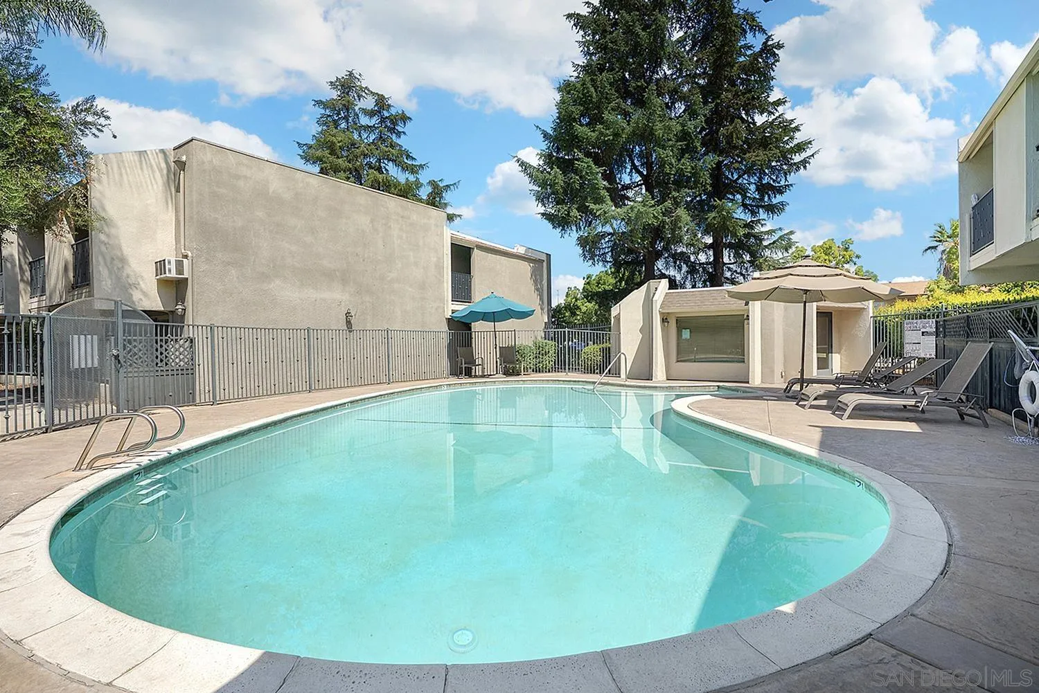 https://cdn.realtyfeed.com/cdn/127/250036441/3c40bea6ac39aa50250556152f56ee00.webp
