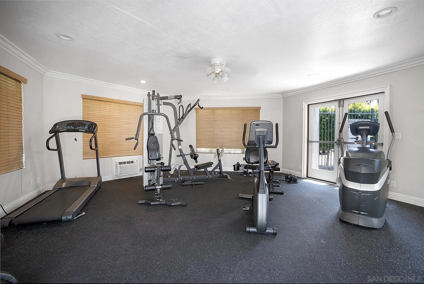 https://cdn.realtyfeed.com/cdn/127/250036441/59b64ea7f4b2df7ec088f42a5e3568be.webp