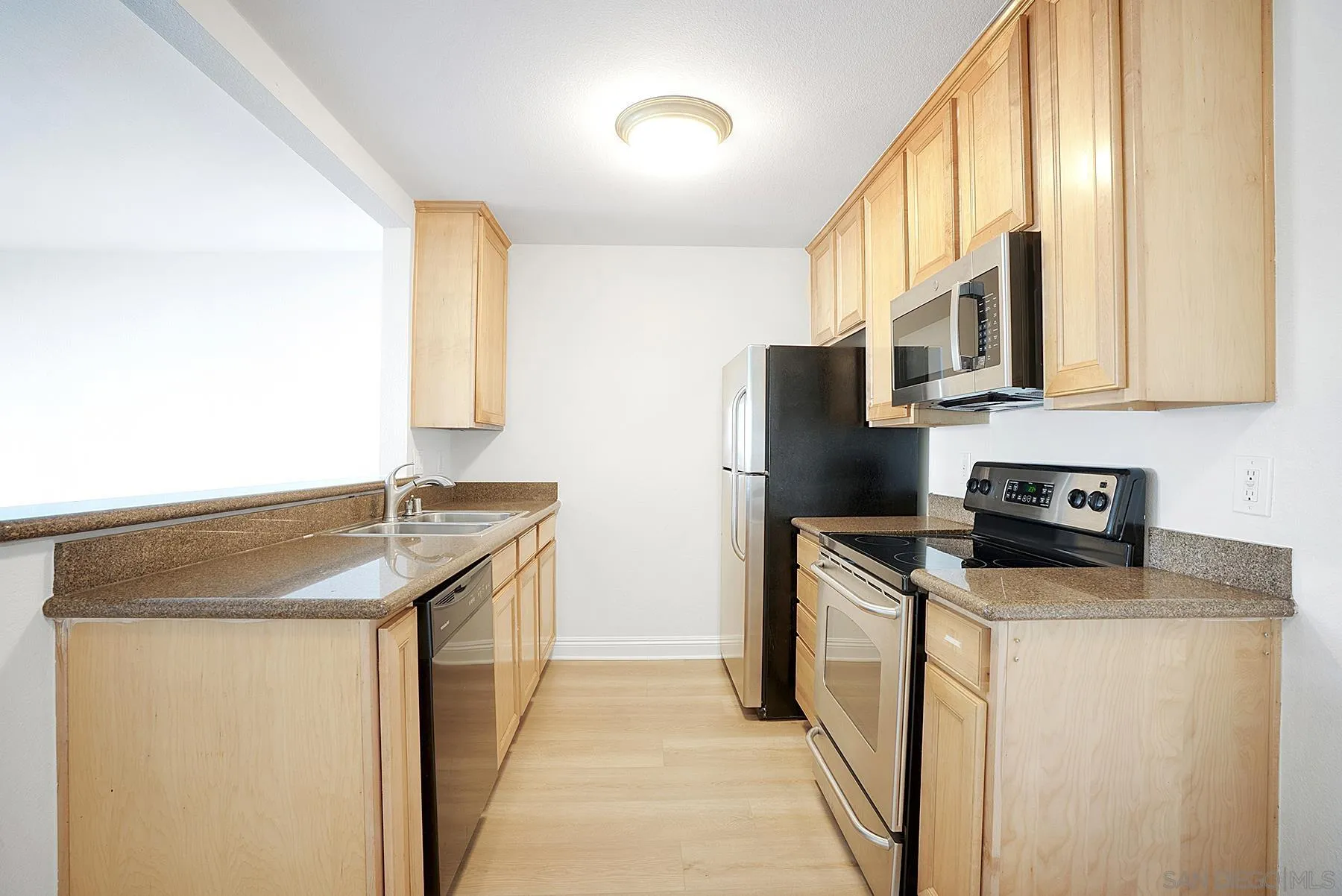 Photo #5: 250036441 Listing 