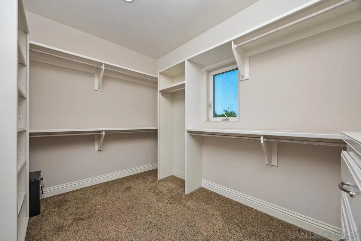 https://cdn.realtyfeed.com/cdn/127/250036443/039dcc5577e008866a217434ee8d2a2d.webp