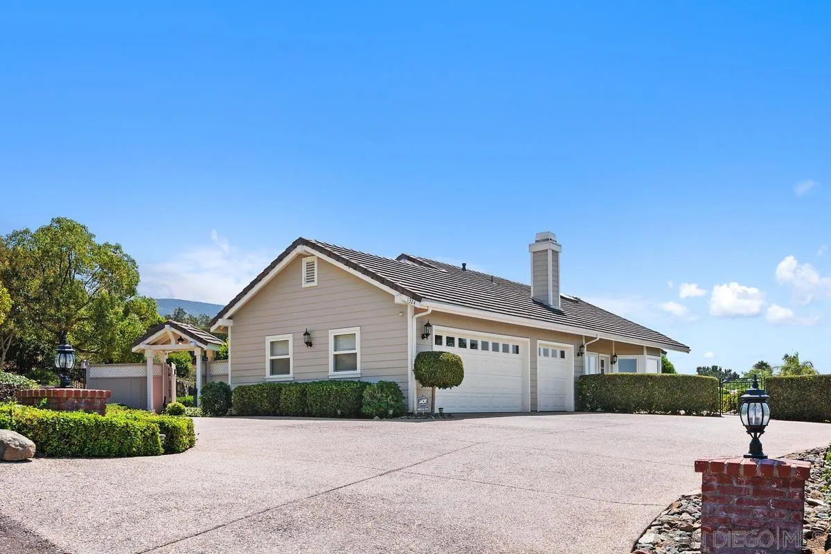 https://cdn.realtyfeed.com/cdn/127/250036443/191013d79a61aac270fcddbef636e11c.webp