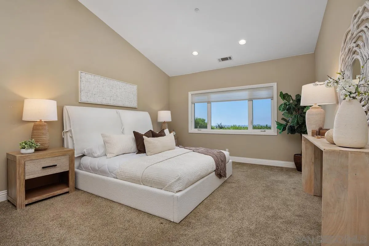 https://cdn.realtyfeed.com/cdn/127/250036443/4f33260f94588e0af80ddbbd8d89b695.webp