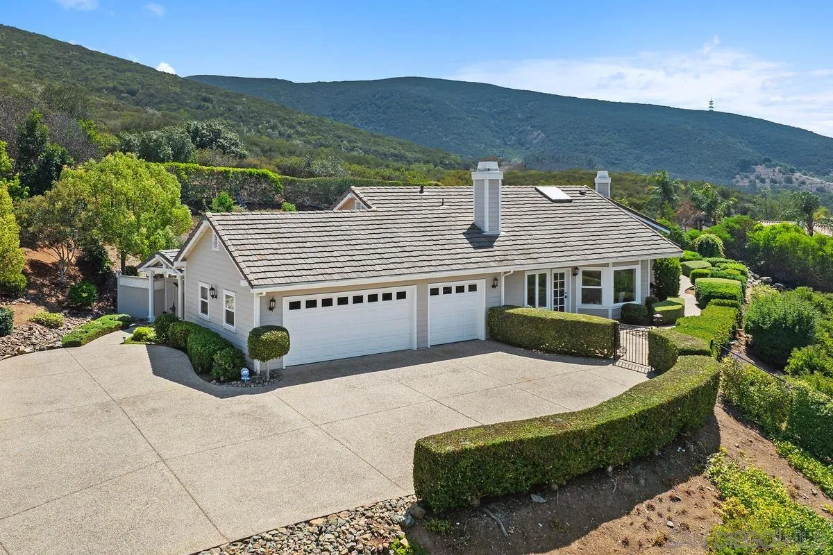 https://cdn.realtyfeed.com/cdn/127/250036443/6c5f378d4b838a8feb343373a108df8c.webp