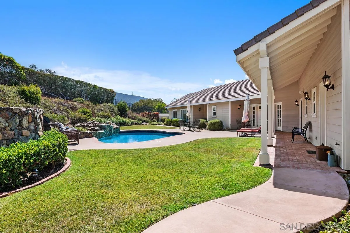 https://cdn.realtyfeed.com/cdn/127/250036443/6cc8fe4565579ca206d789a30e0453bb.webp