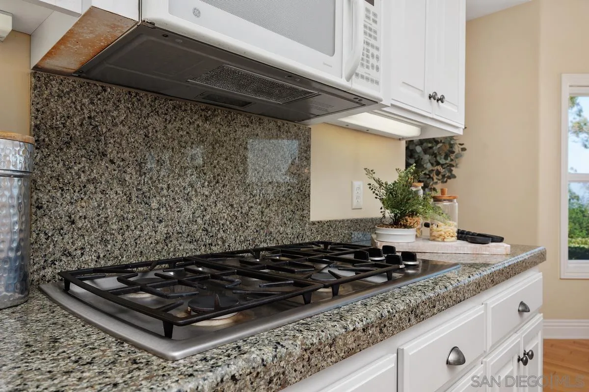 https://cdn.realtyfeed.com/cdn/127/250036443/7f00d26ac743777b07c82ab03ff5d677.webp