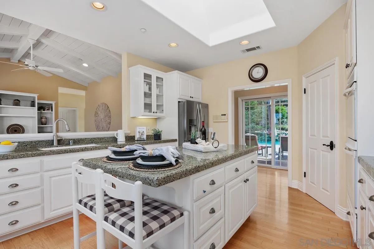https://cdn.realtyfeed.com/cdn/127/250036443/9ee1264d97e27f87752a1a65792318ee.webp