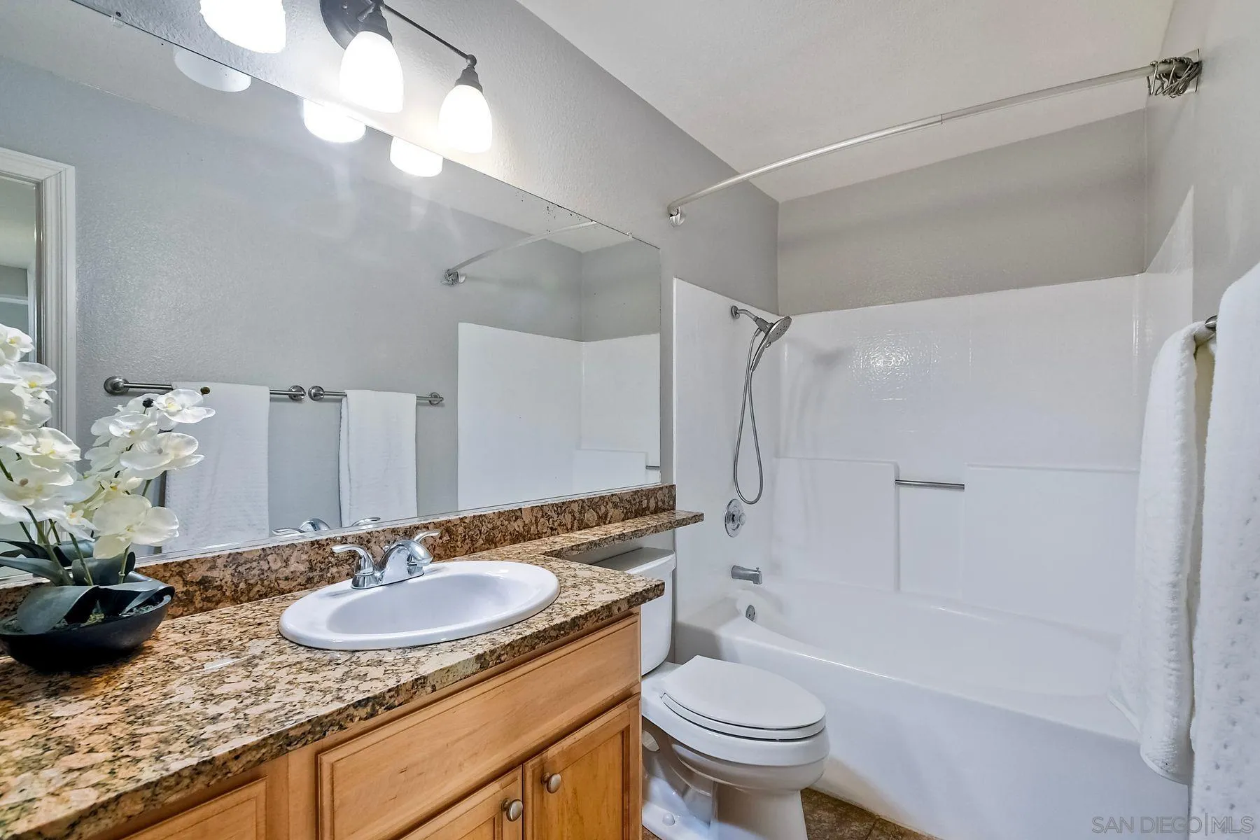 https://cdn.realtyfeed.com/cdn/127/250036445/44becdd30d3d40642c90068dc3609453.webp