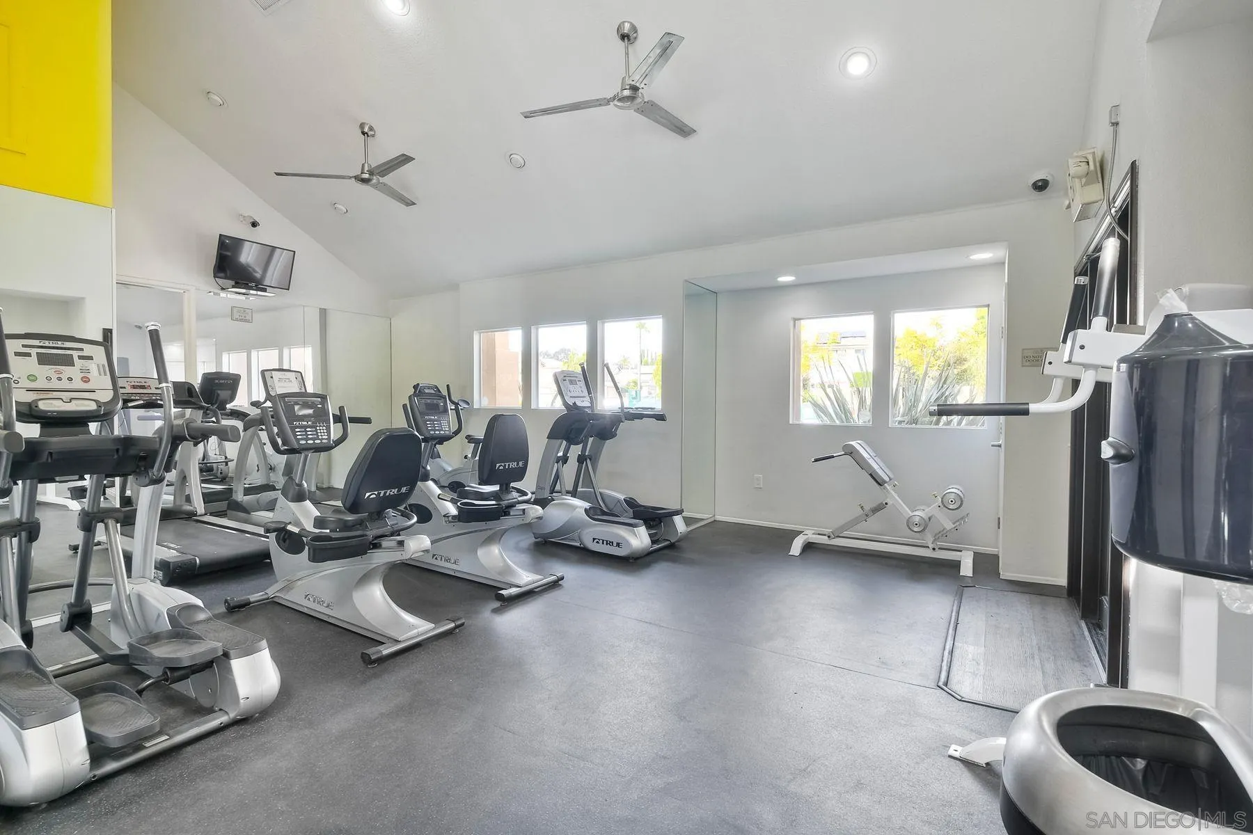 https://cdn.realtyfeed.com/cdn/127/250036445/7a3c5ddd19d2536a2154e92b4606a897.webp
