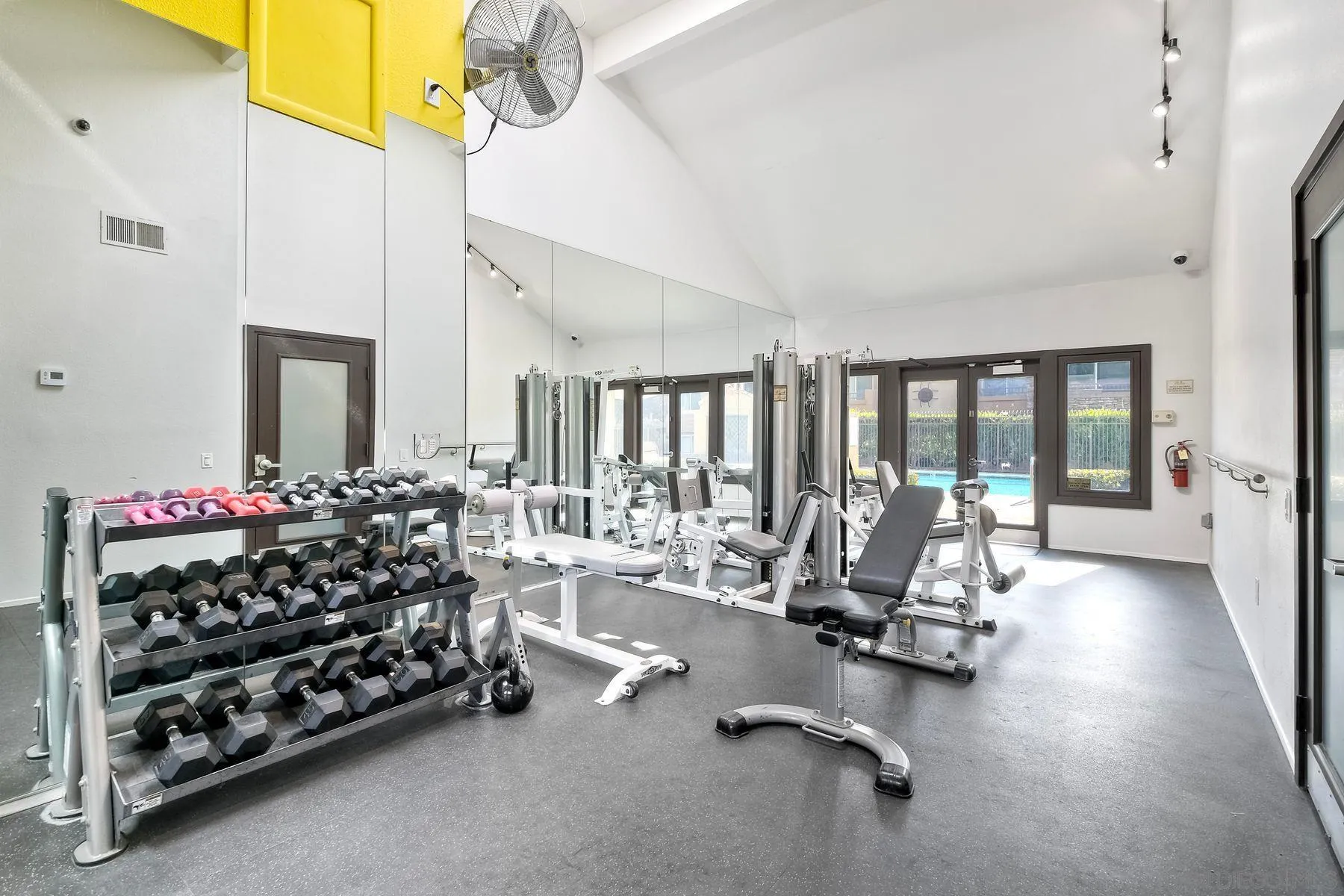 https://cdn.realtyfeed.com/cdn/127/250036445/9158aaa483862e86795ba4d178a79072.webp