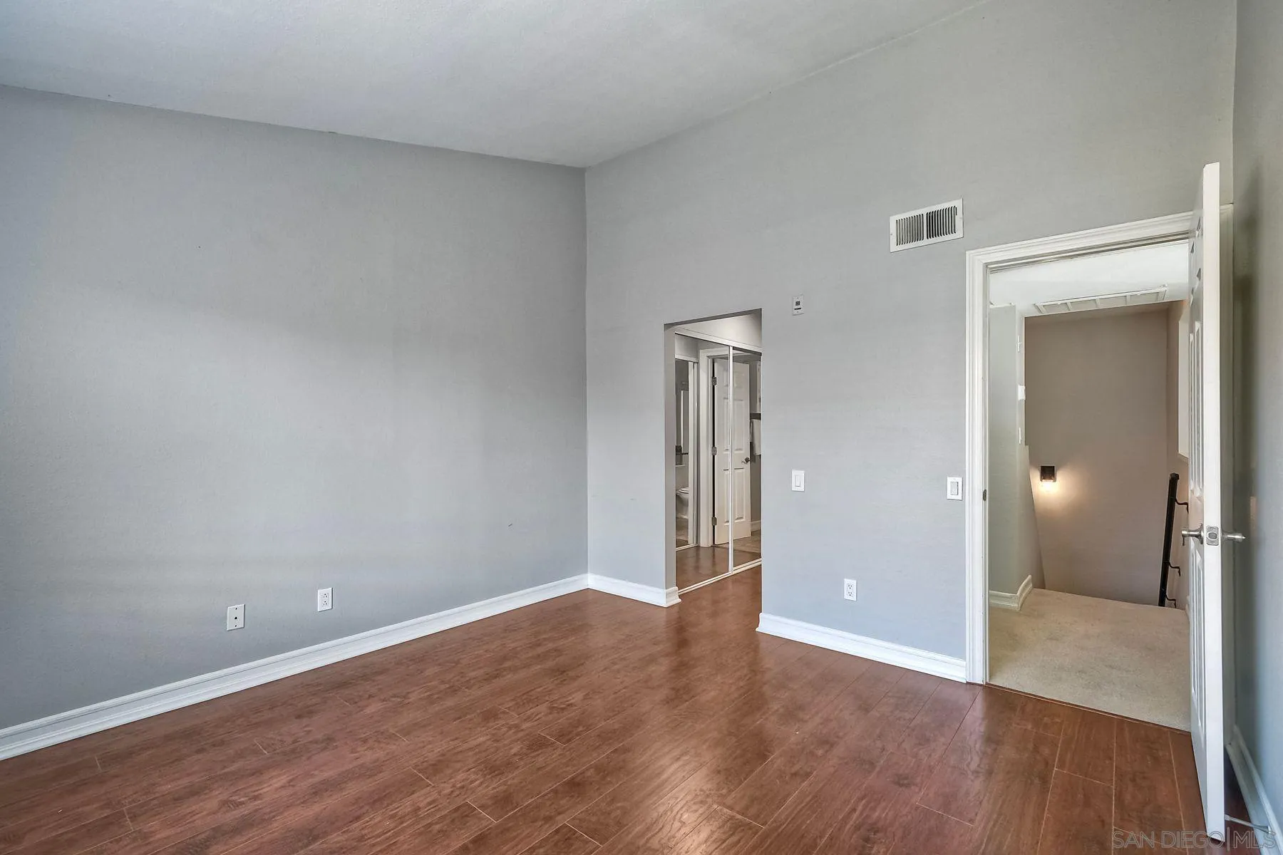 https://cdn.realtyfeed.com/cdn/127/250036445/ac21c2a71cd278c133c1f3906b72f98f.webp