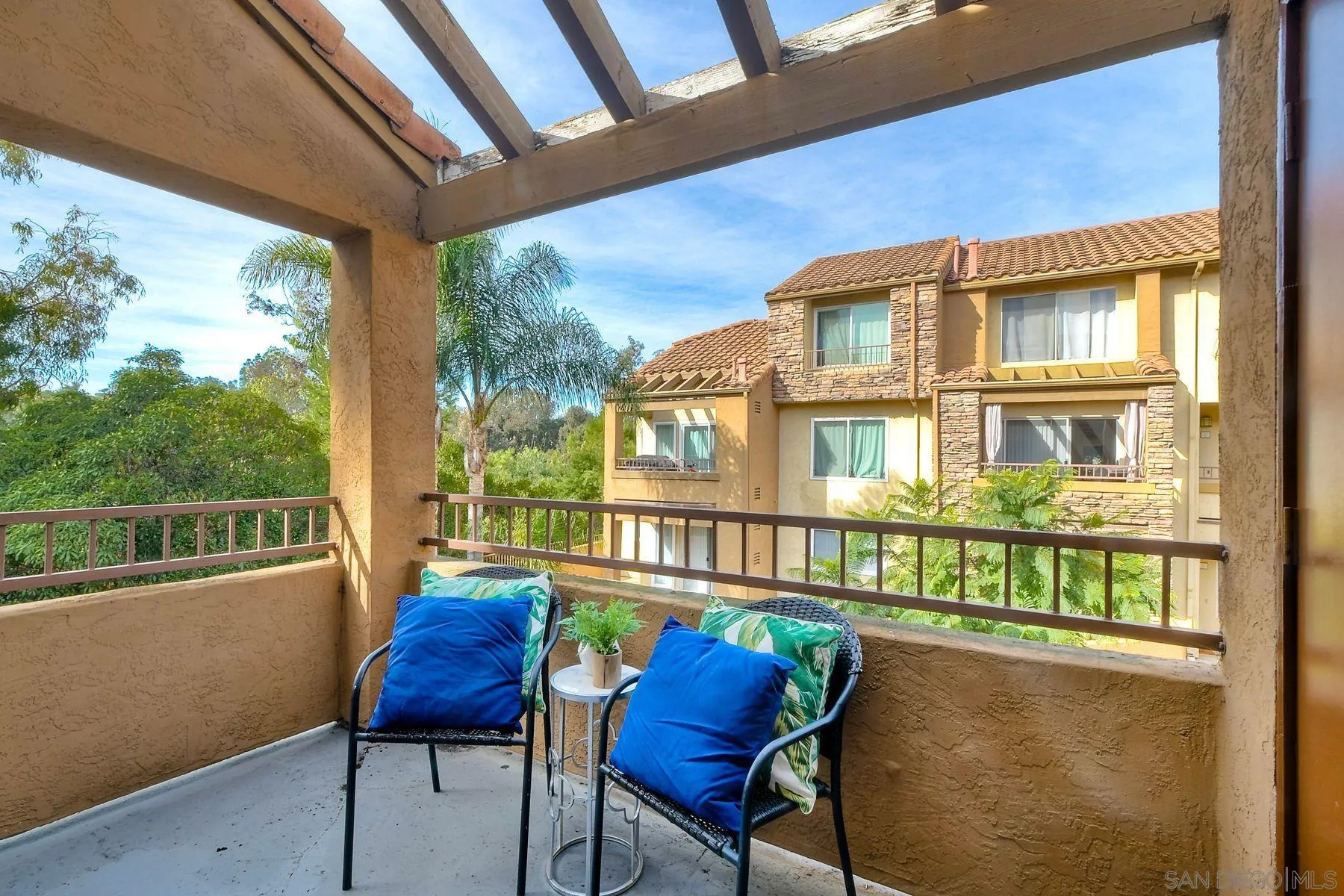 https://cdn.realtyfeed.com/cdn/127/250036445/df58383368c687c4cd7ef279c221ba61.webp