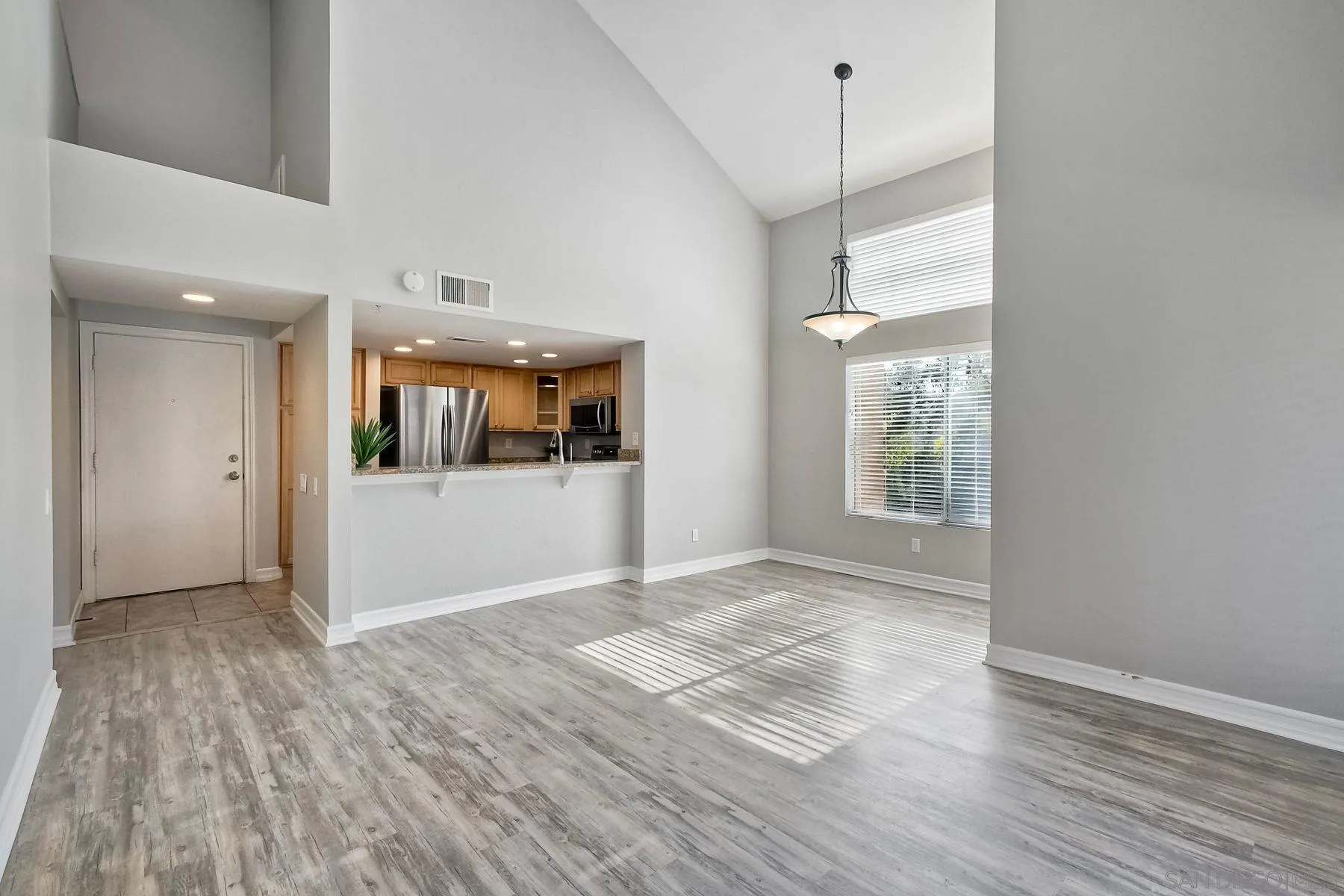 https://cdn.realtyfeed.com/cdn/127/250036445/e5dfcb20e22670a2ca125b4bca70b032.webp