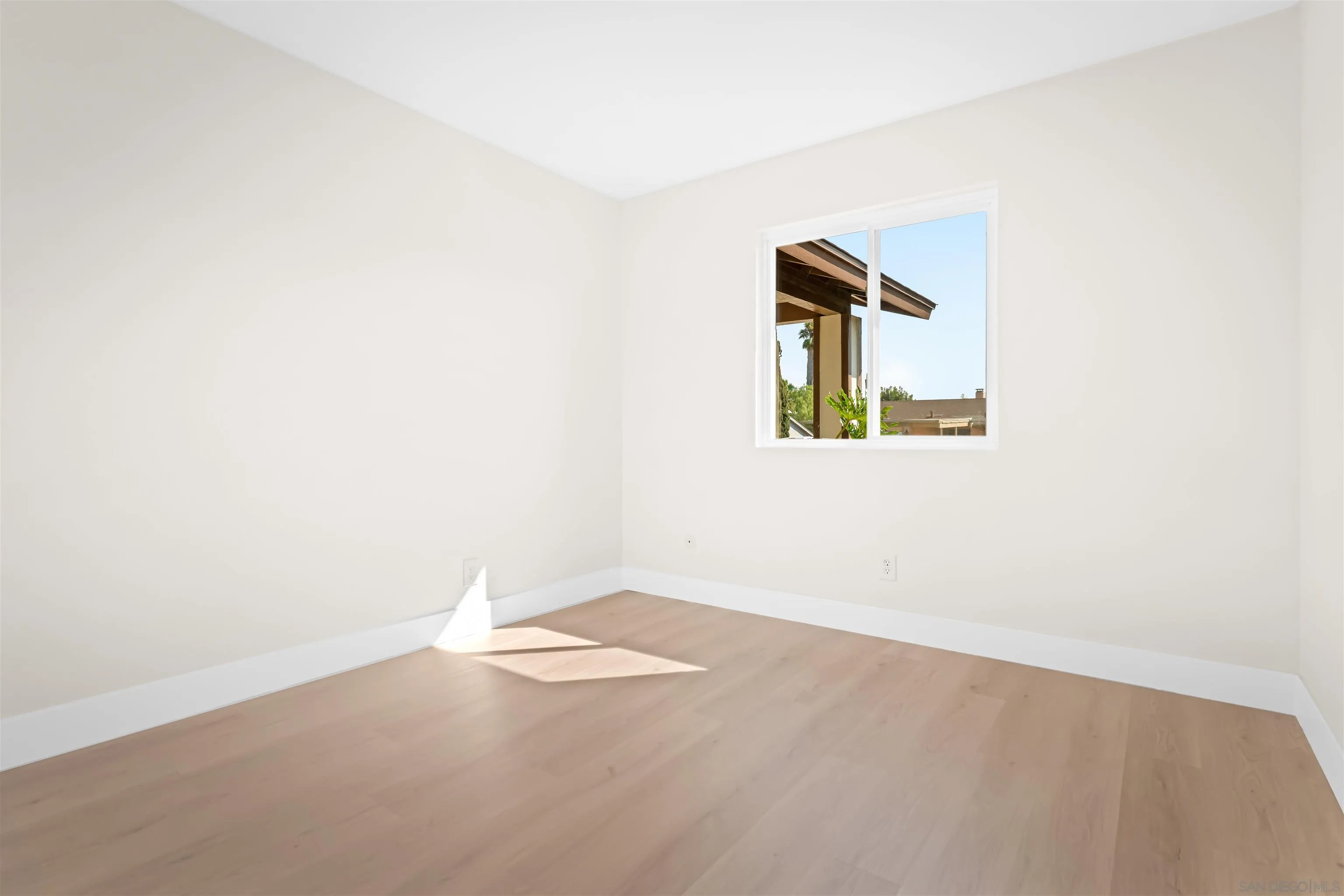 https://cdn.realtyfeed.com/cdn/127/250036446/086cf90fb04c67b85656e1590e3eff94.webp