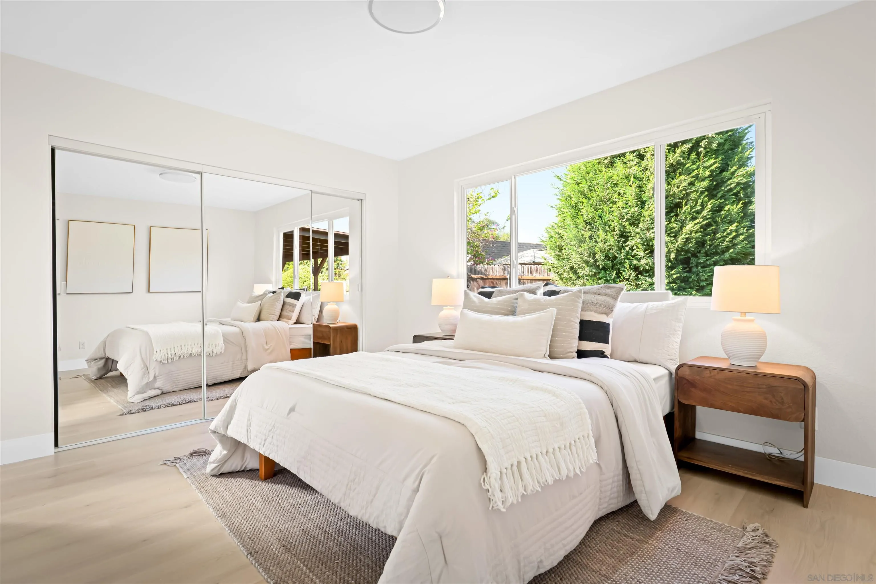 https://cdn.realtyfeed.com/cdn/127/250036446/215ed1b56873617d35b2622b6a9a96bd.webp