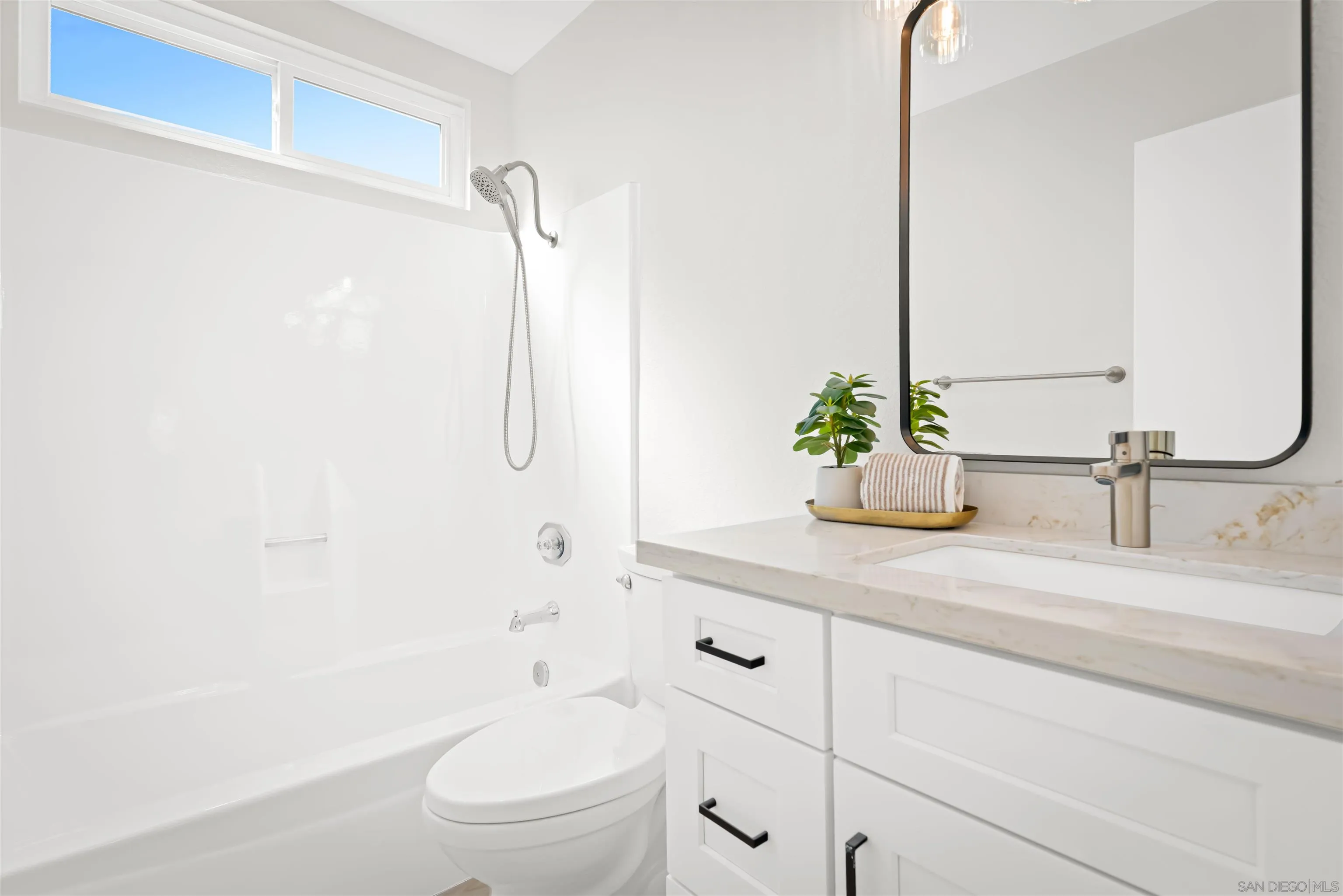 https://cdn.realtyfeed.com/cdn/127/250036446/5469a1de7e2e6e719d46125e7f86869b.webp