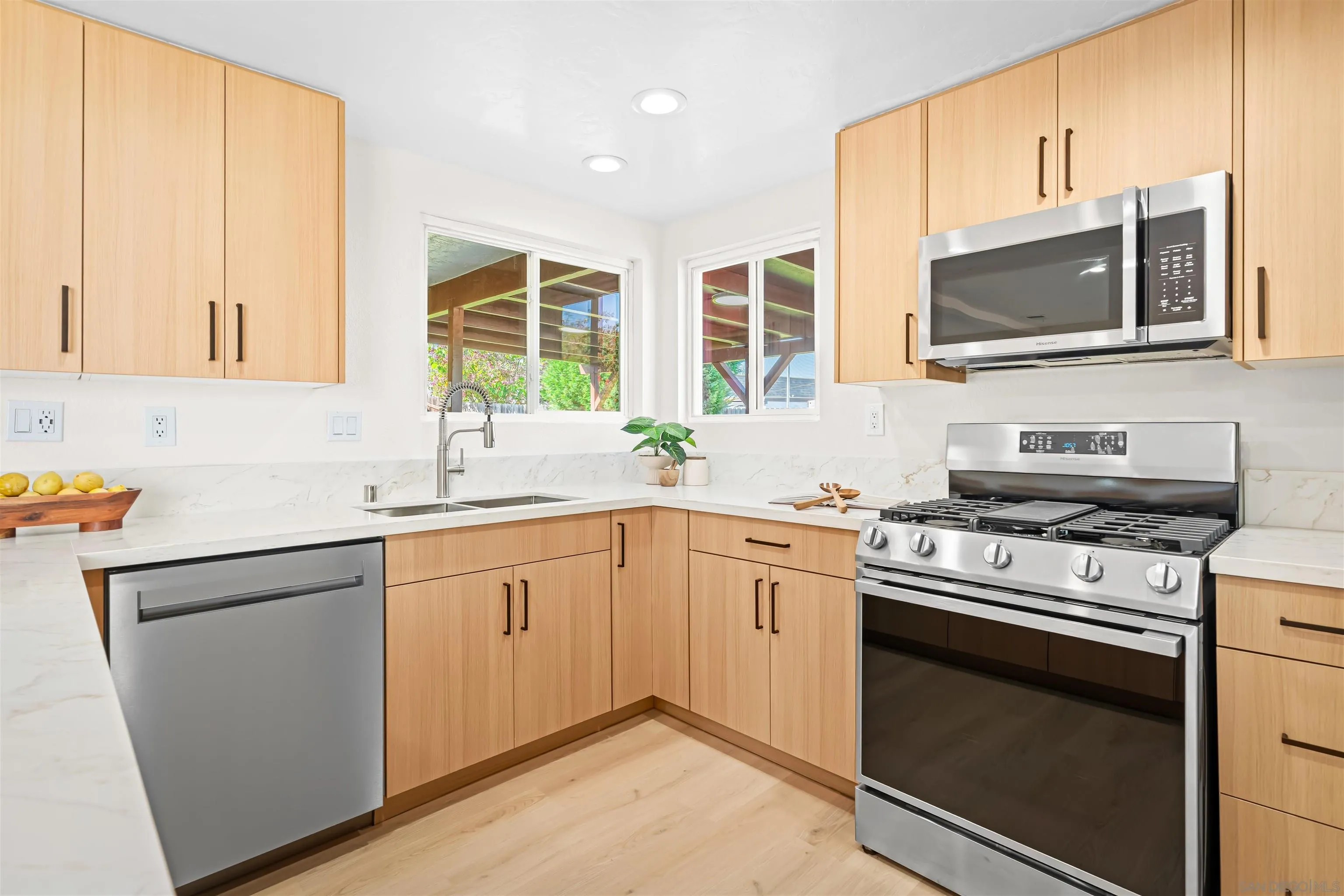 https://cdn.realtyfeed.com/cdn/127/250036446/557ee5bebb668c9029748689485ece34.webp