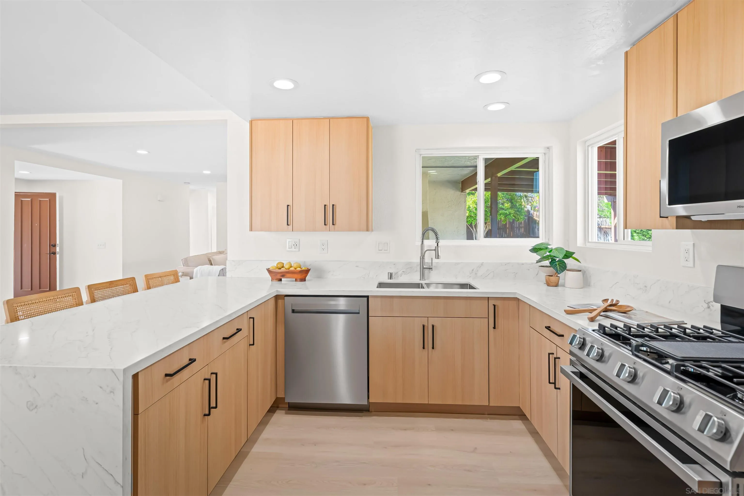 https://cdn.realtyfeed.com/cdn/127/250036446/72d2b181230afe4be552e9e256f1128c.webp