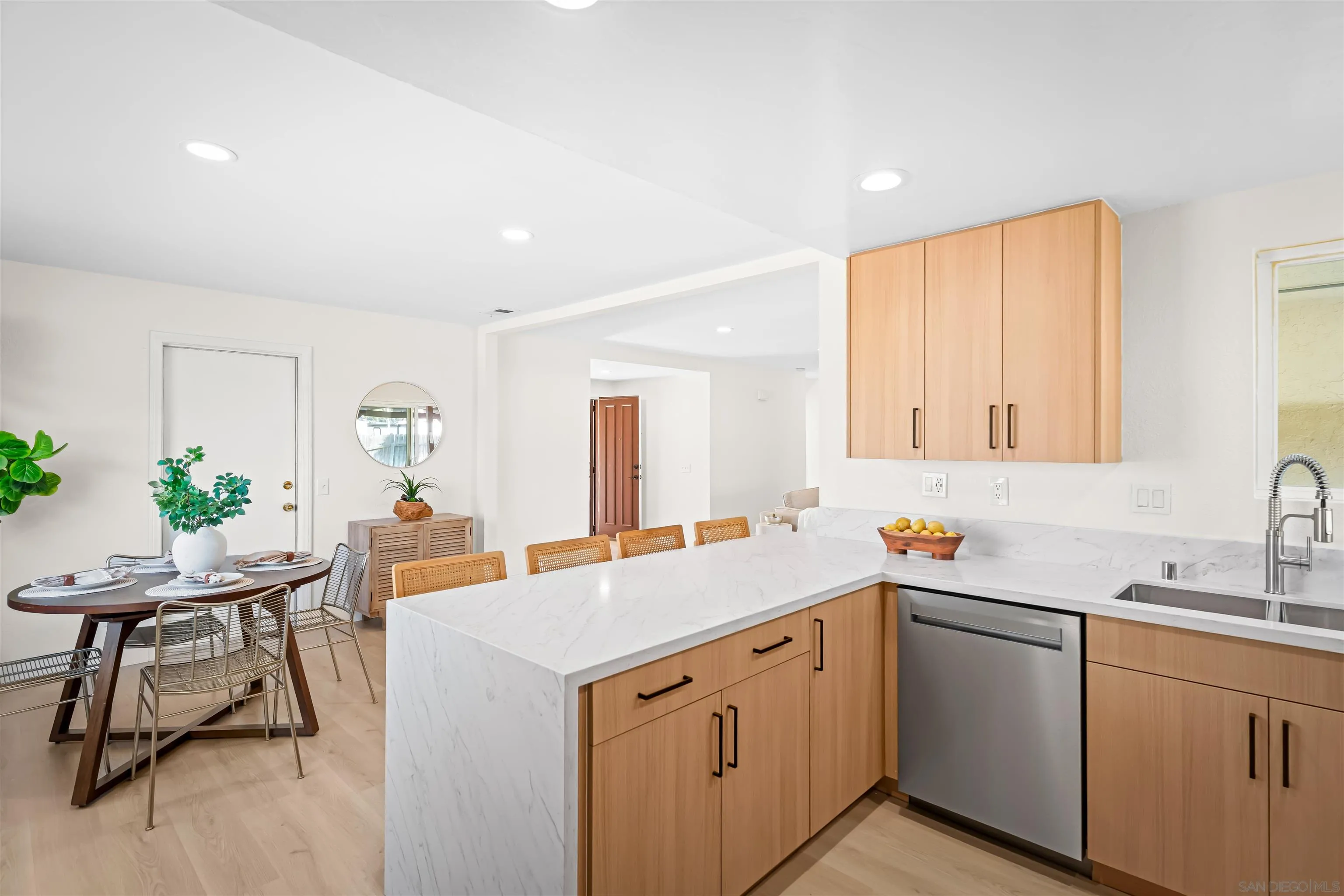 https://cdn.realtyfeed.com/cdn/127/250036446/d233a2ffc47f7206c1c8c4c6475930a4.webp