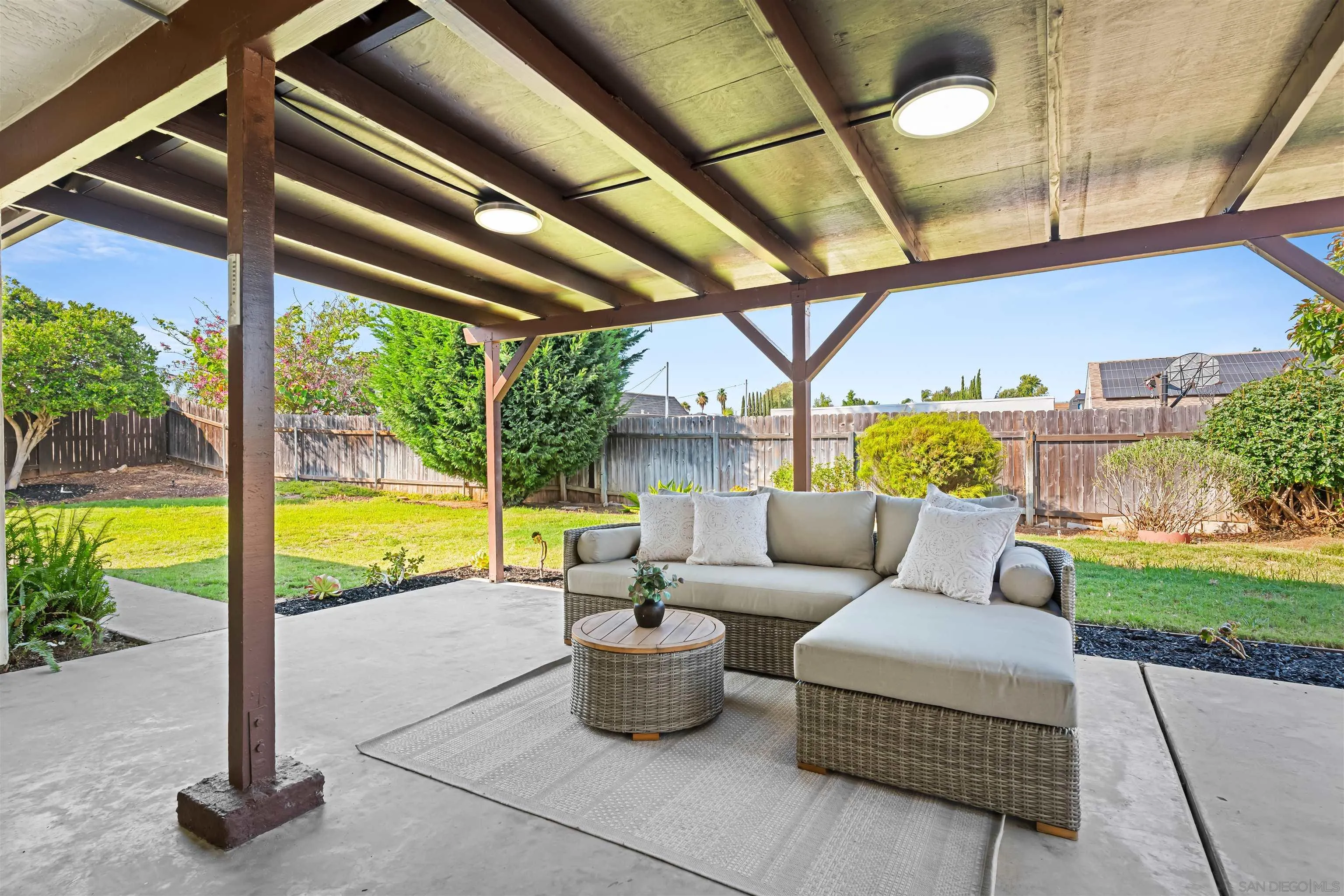 https://cdn.realtyfeed.com/cdn/127/250036446/d8de29f4fa53077e253457d14aa820f4.webp