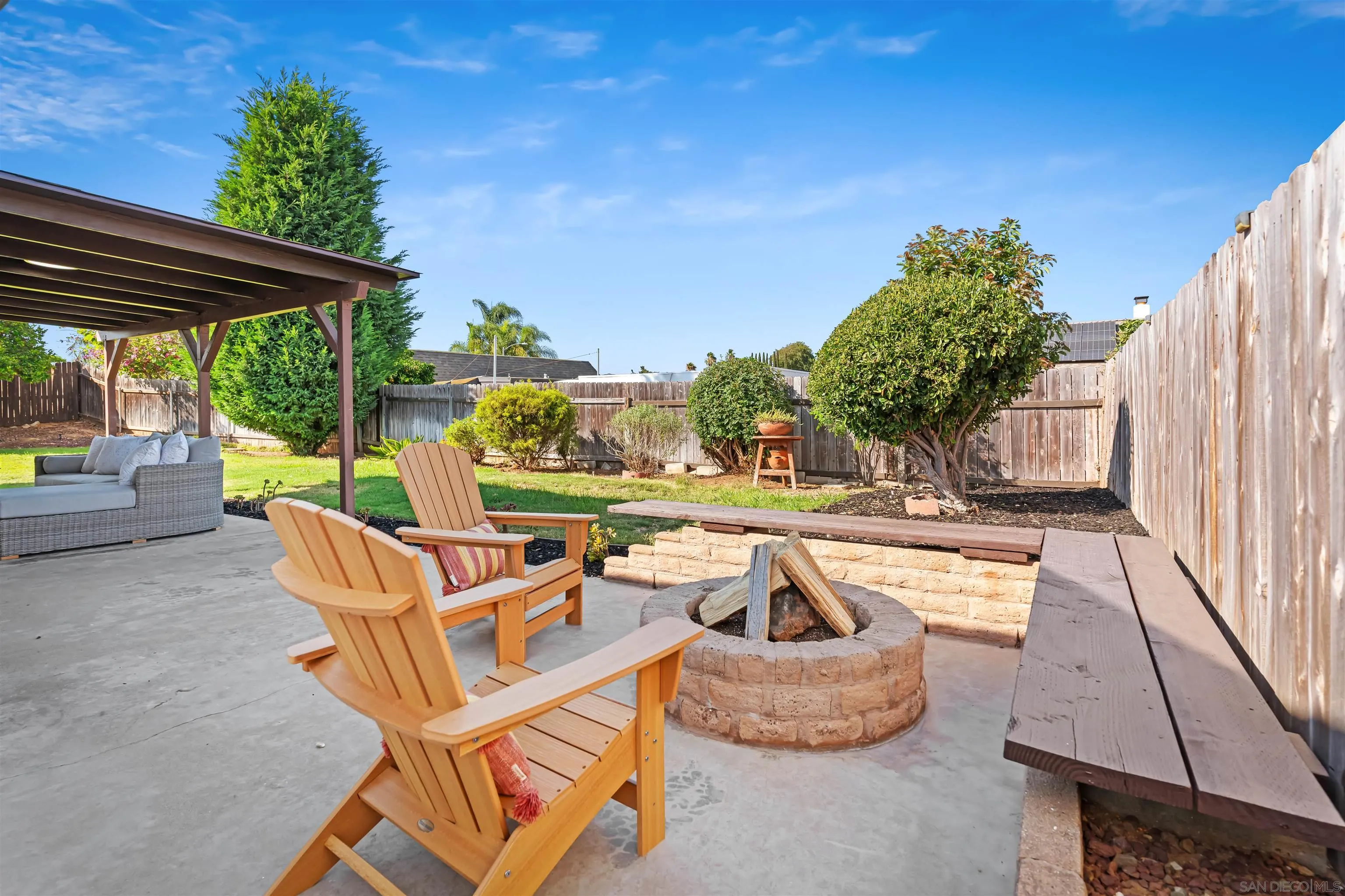 https://cdn.realtyfeed.com/cdn/127/250036446/dc772edc9fdbbaf9e9c48698c7ba7ef3.webp