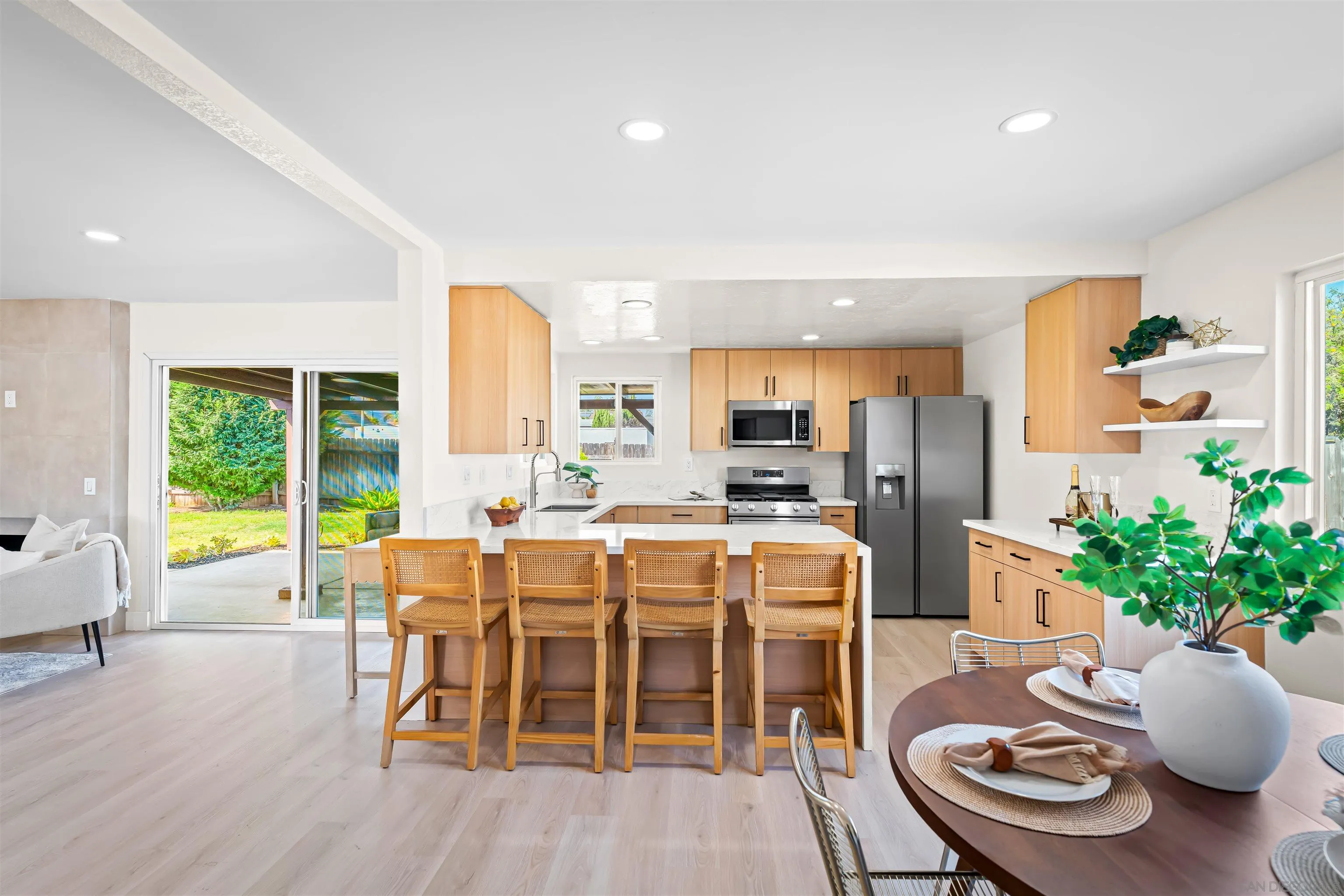 https://cdn.realtyfeed.com/cdn/127/250036446/e11ffb5b0c88cf7042dd4fd1809af11f.webp